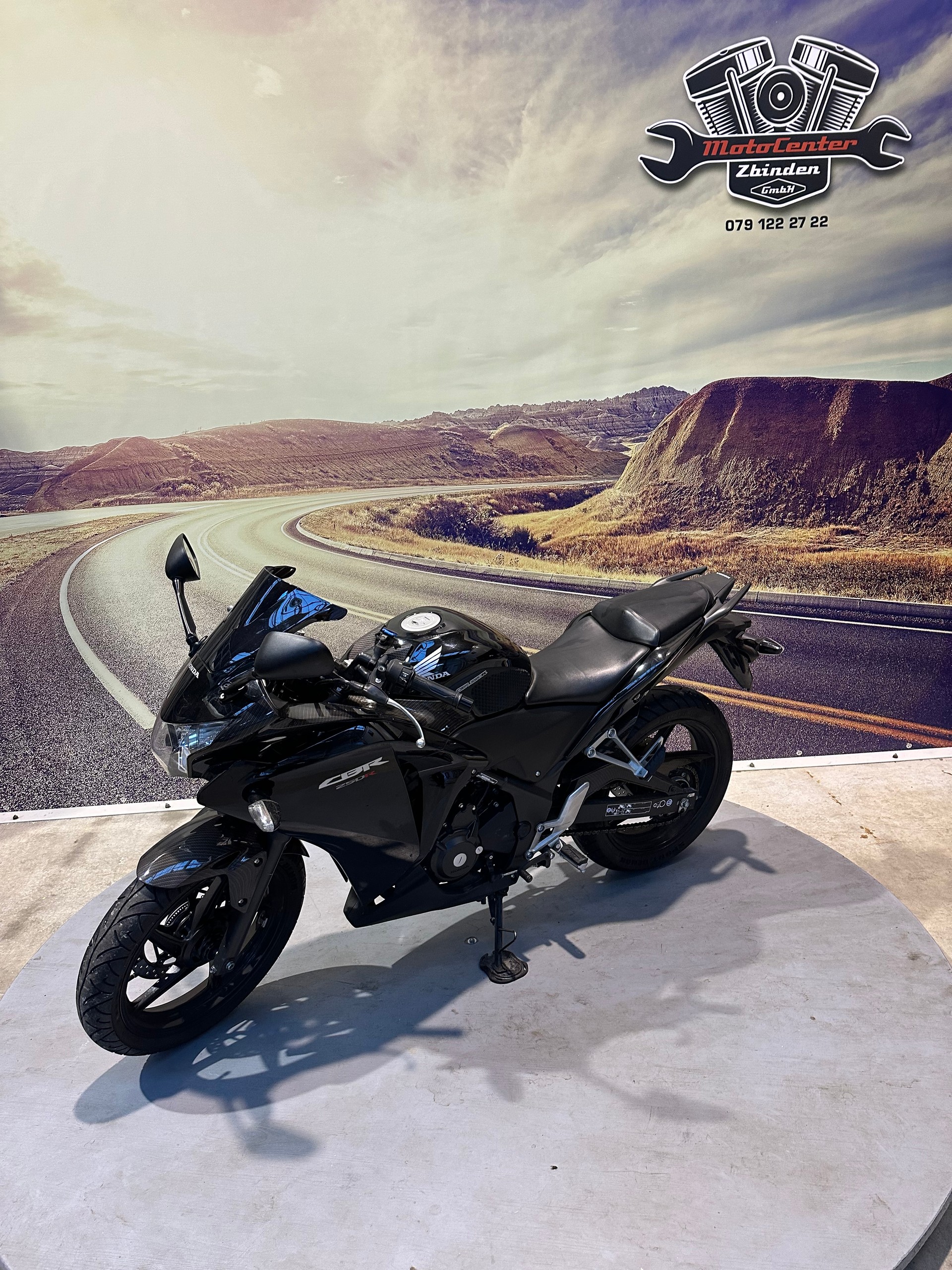 HONDA CBR 250 RA mit Sportauspuff-showroom-element-3