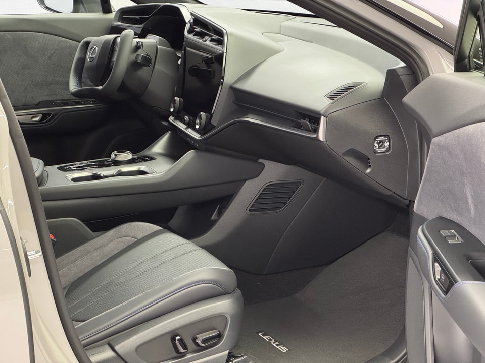 RZ 550e F Sport Direct4
