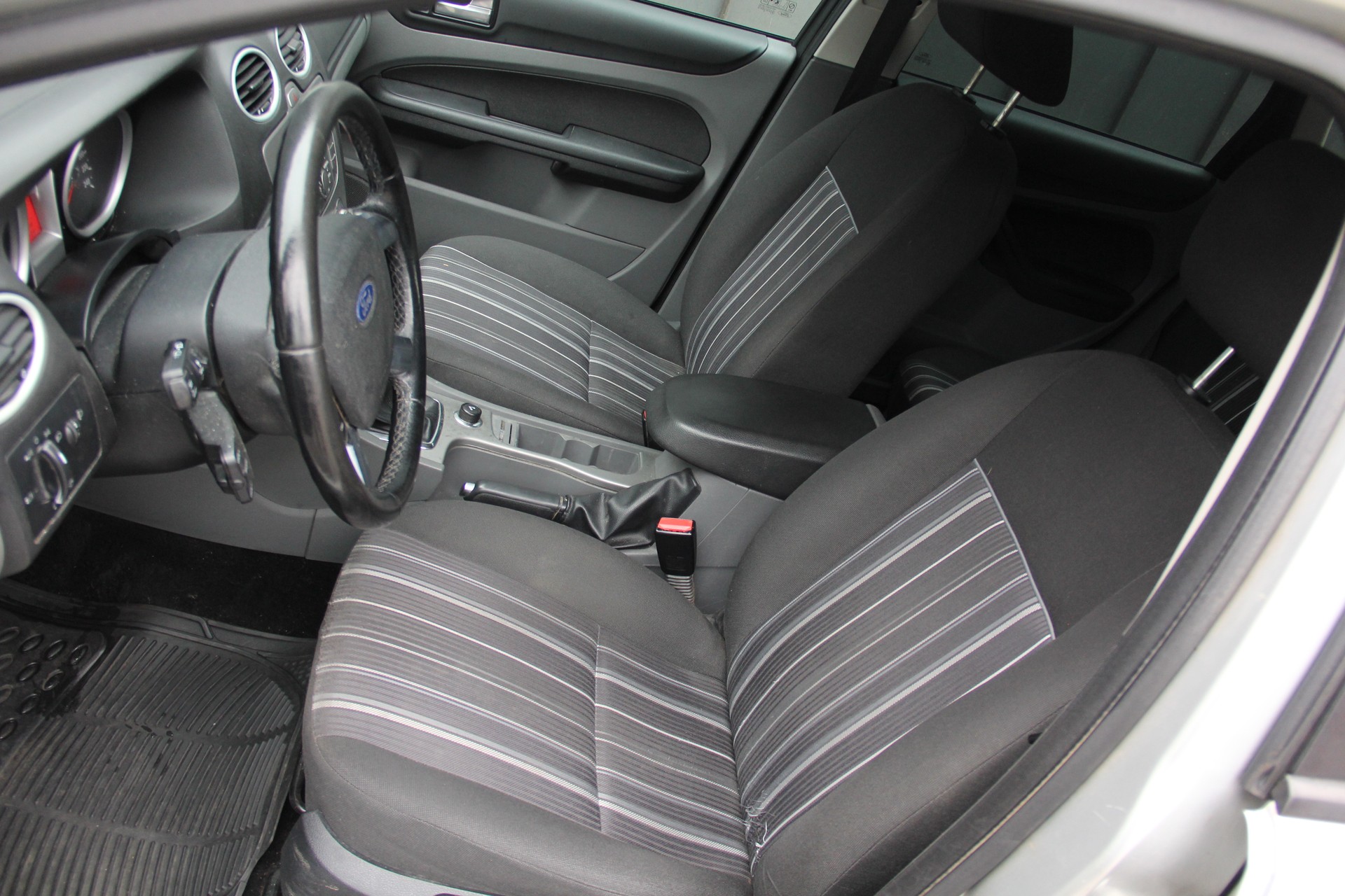 FORD Focus 1.8i Carving ***MFK-11.12.2025***-image-12