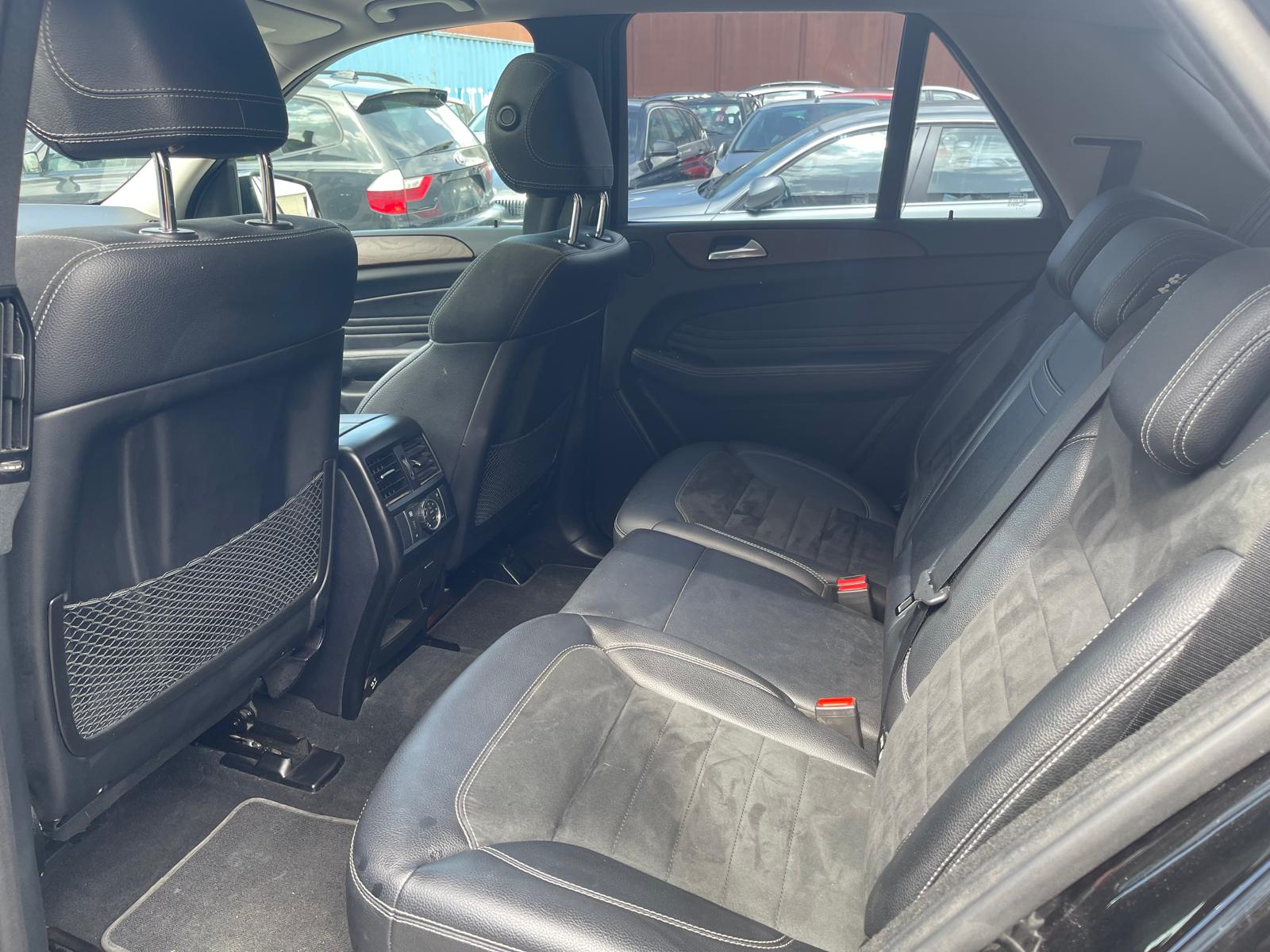 MERCEDES-BENZ ML 350 BlueEfficiency Edition 4Matic 7G-Tronic-image-13