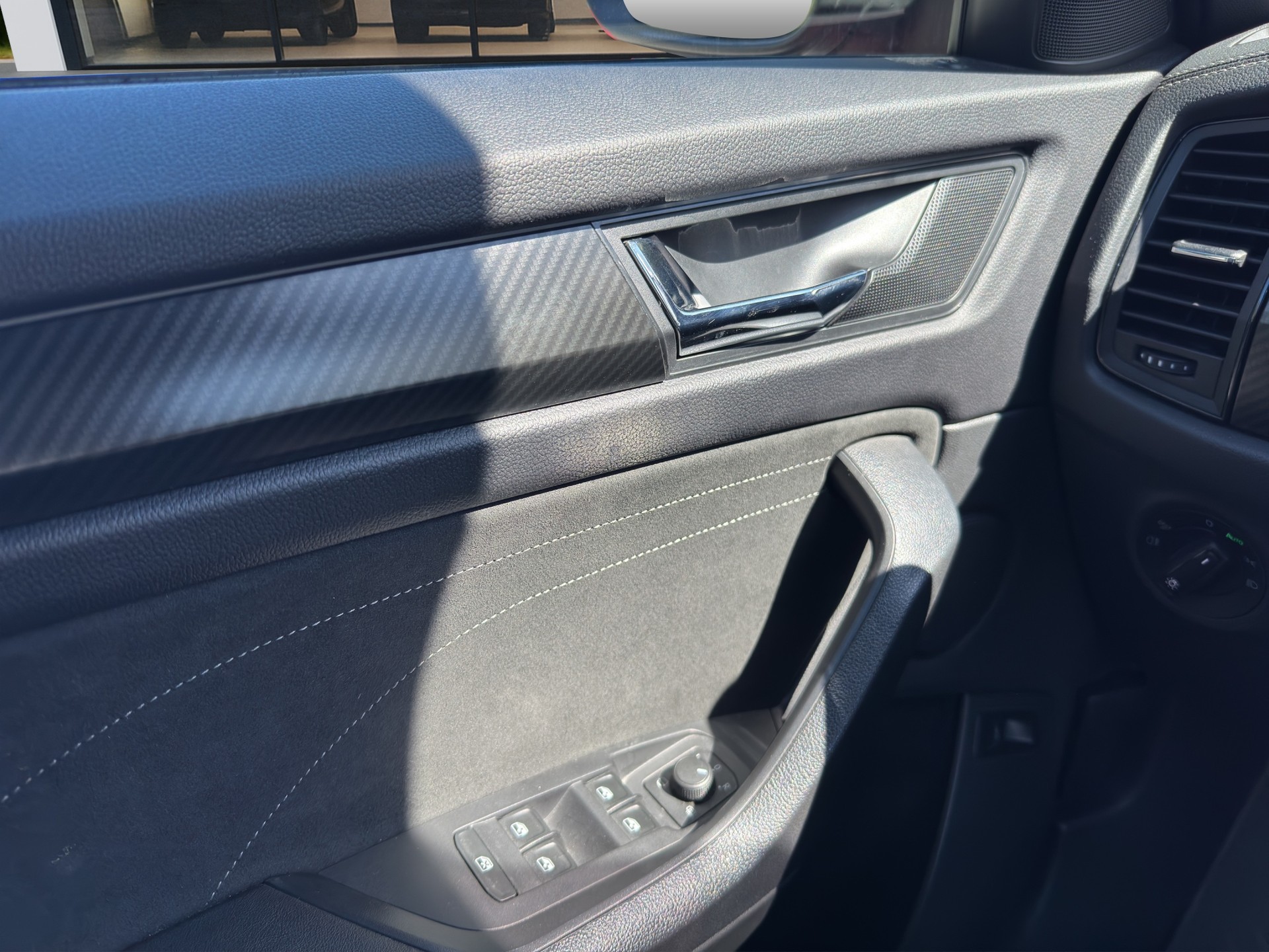 SKODA Kodiaq 2.0 TSI 4x4 SportLine-image-11