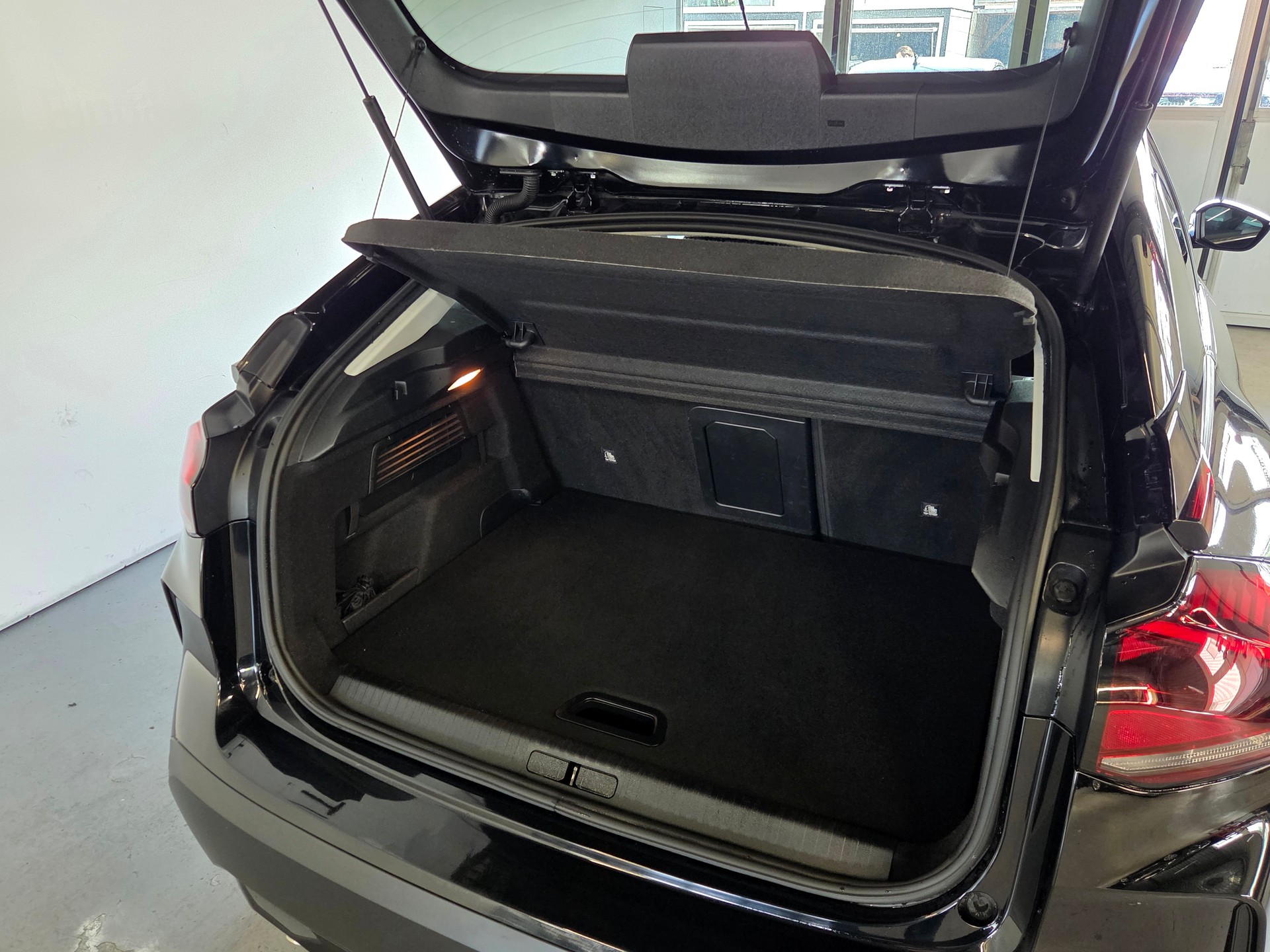 CITROEN C4 1.2 PureTech Shine-image-22