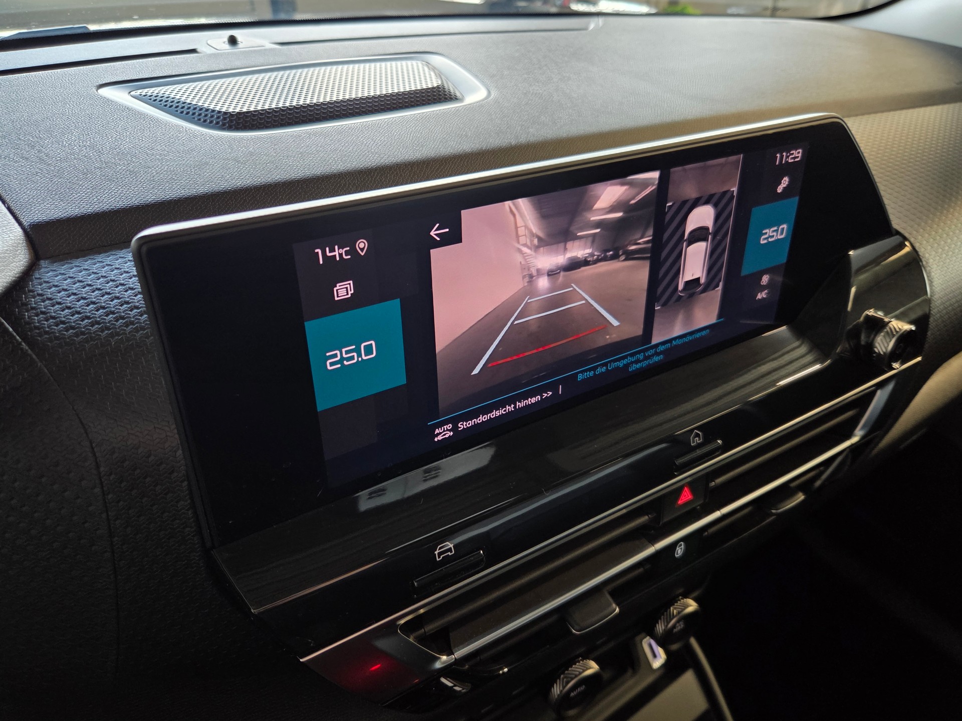 CITROEN C4 1.2 PureTech Shine-image-4