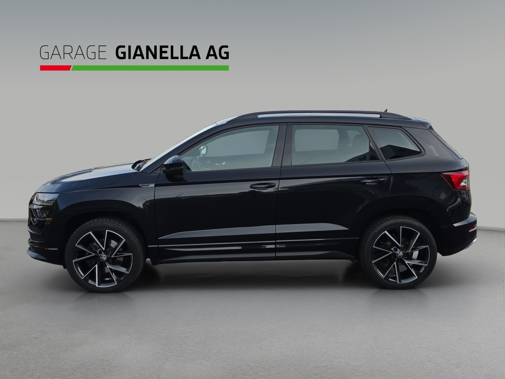 SKODA Karoq 2.0 TSI SportLine 4x4 DSG-showroom-element-1