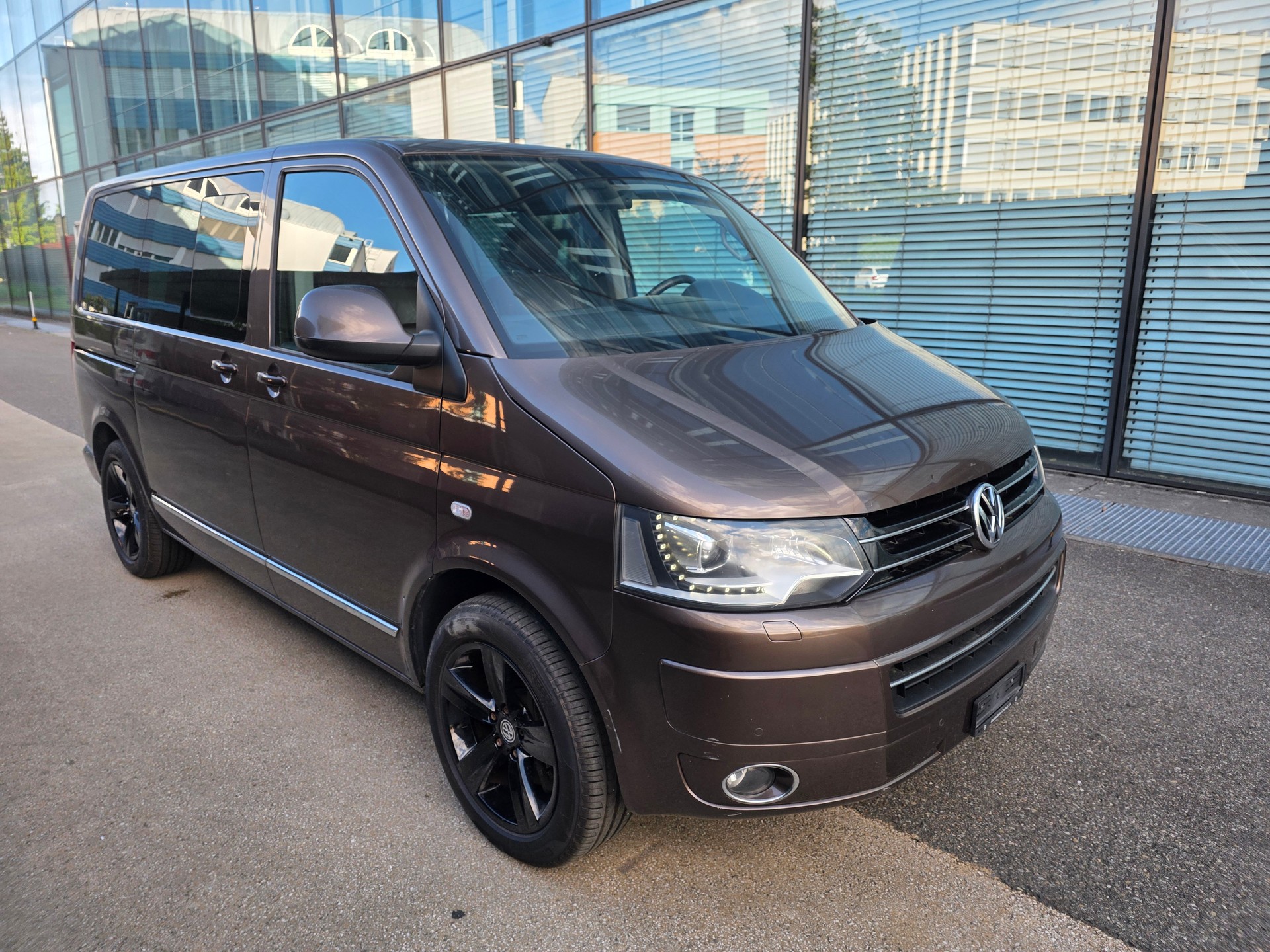 VW T5 Multivan 2.0 Bi-TDI CR Highline 4Motion-image-2