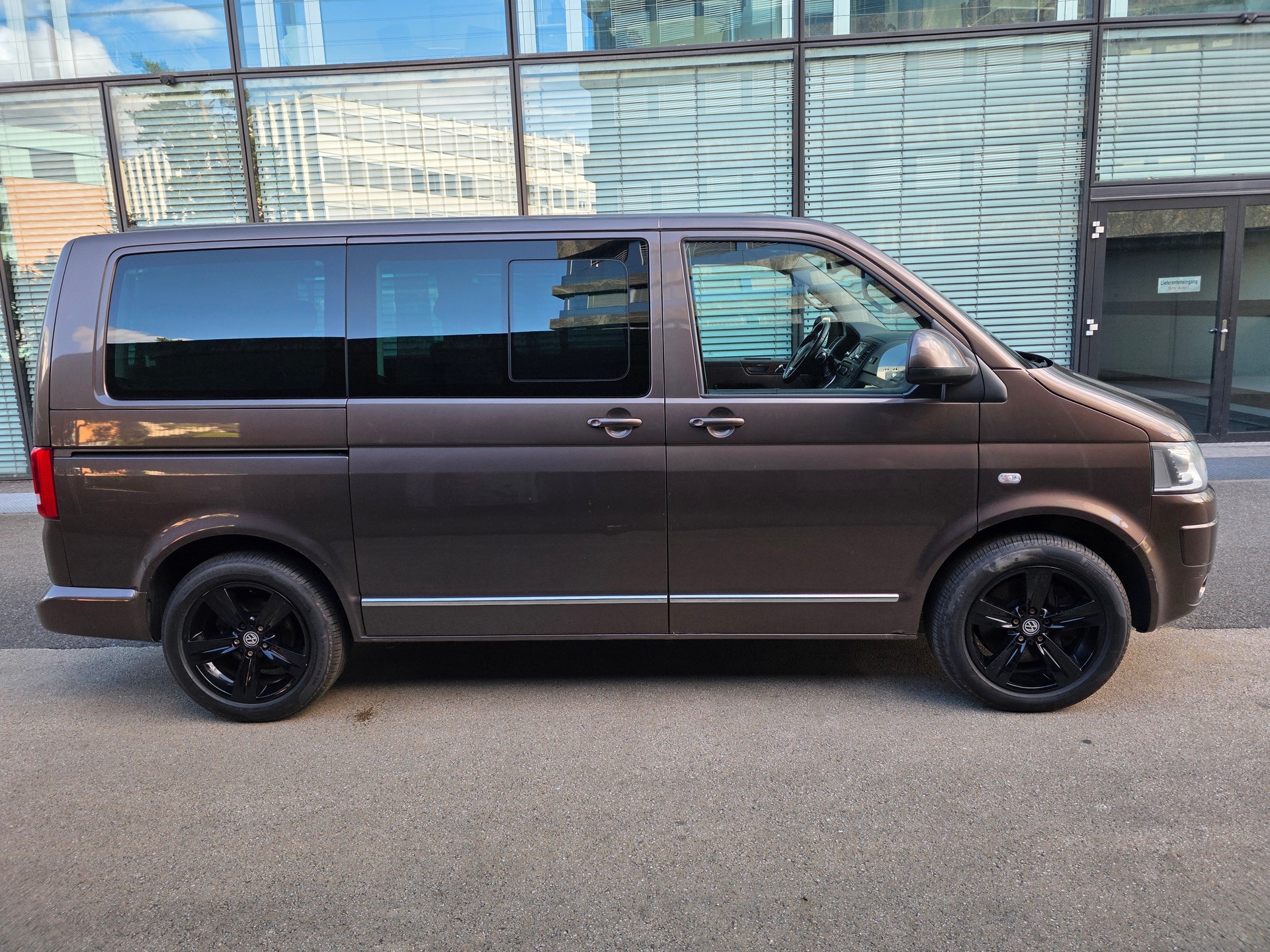 VW T5 Multivan 2.0 Bi-TDI CR Highline 4Motion-image-3