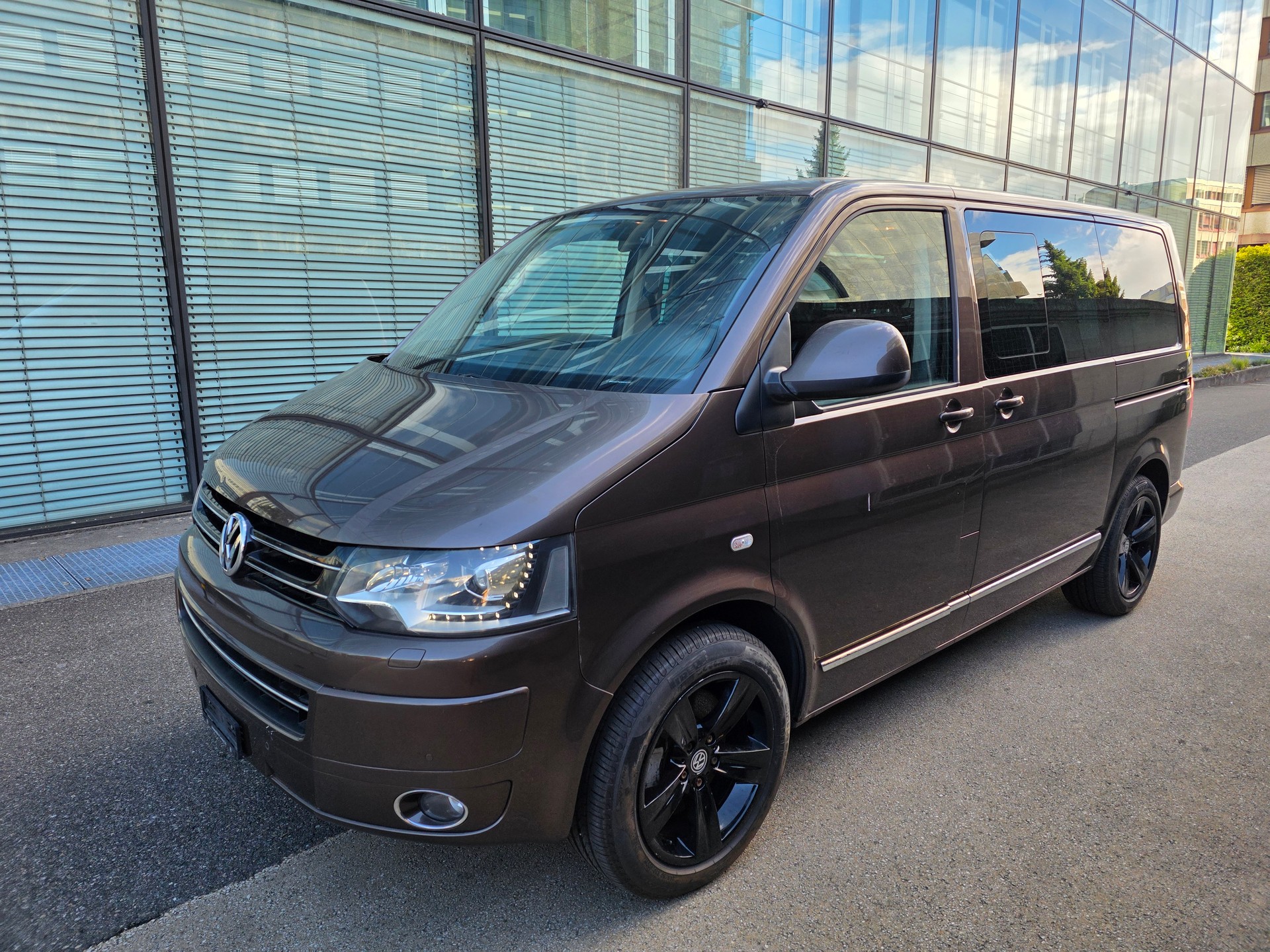 VW T5 Multivan 2.0 Bi-TDI CR Highline 4Motion-image-1