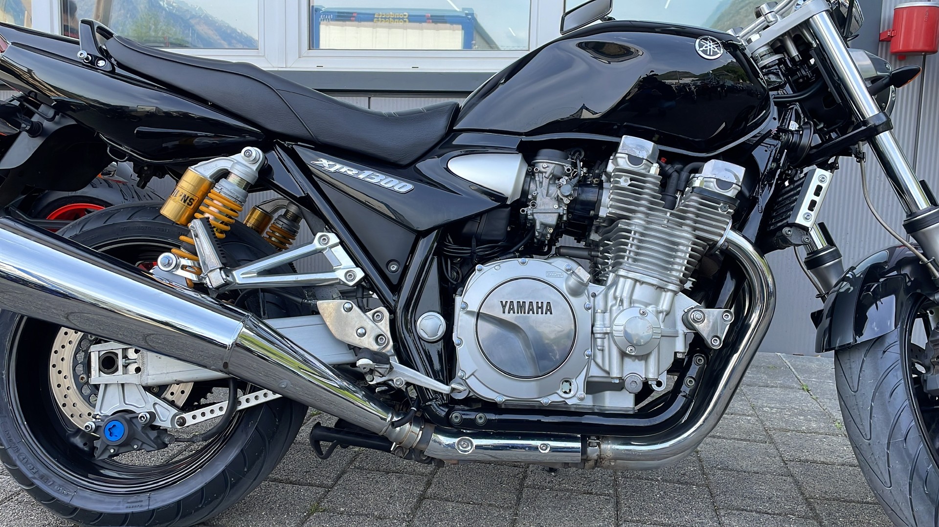 YAMAHA XJR 1300-image-2