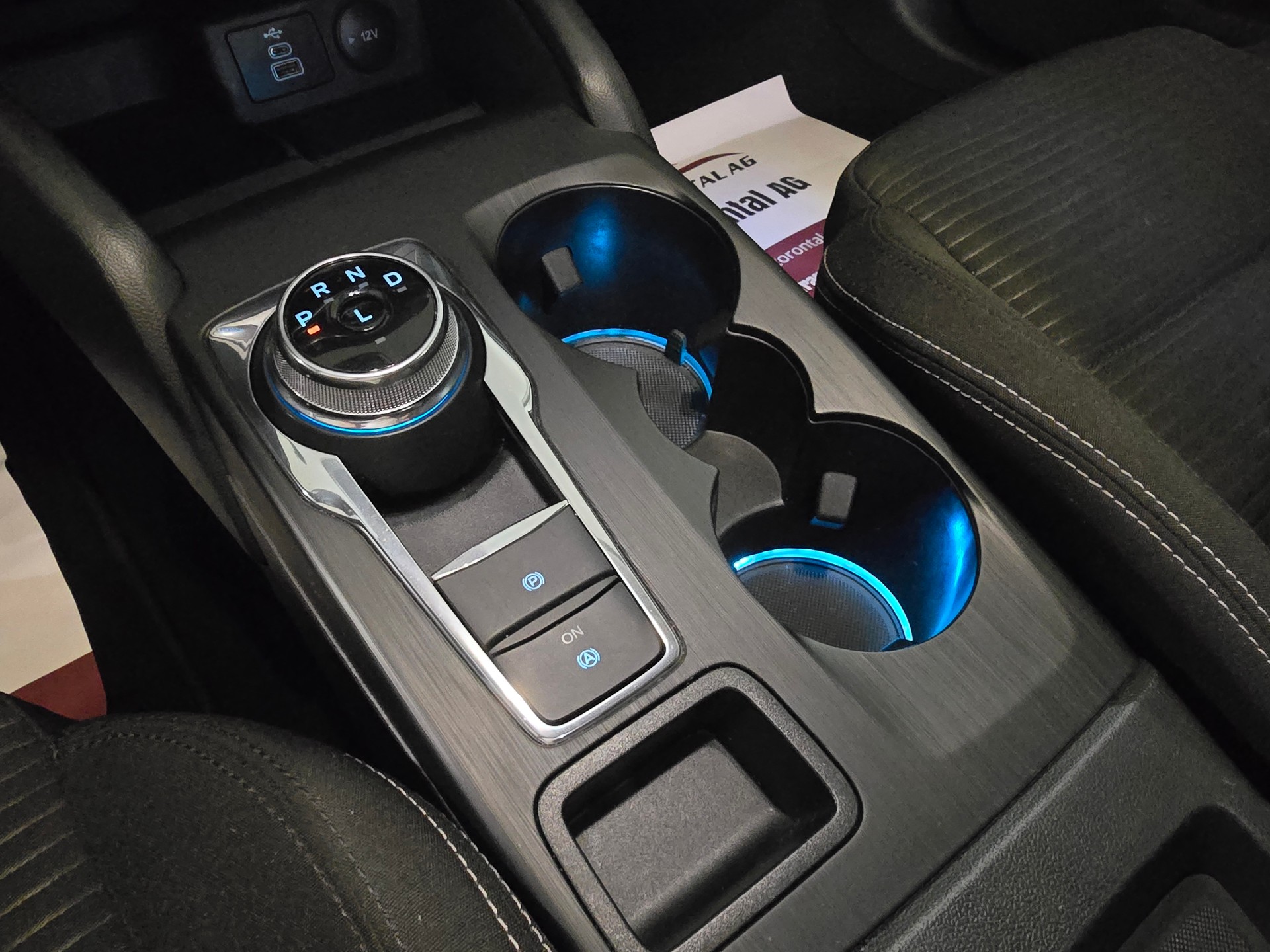 FORD Focus 1.5 TDCi Titanium Automatic-image-18