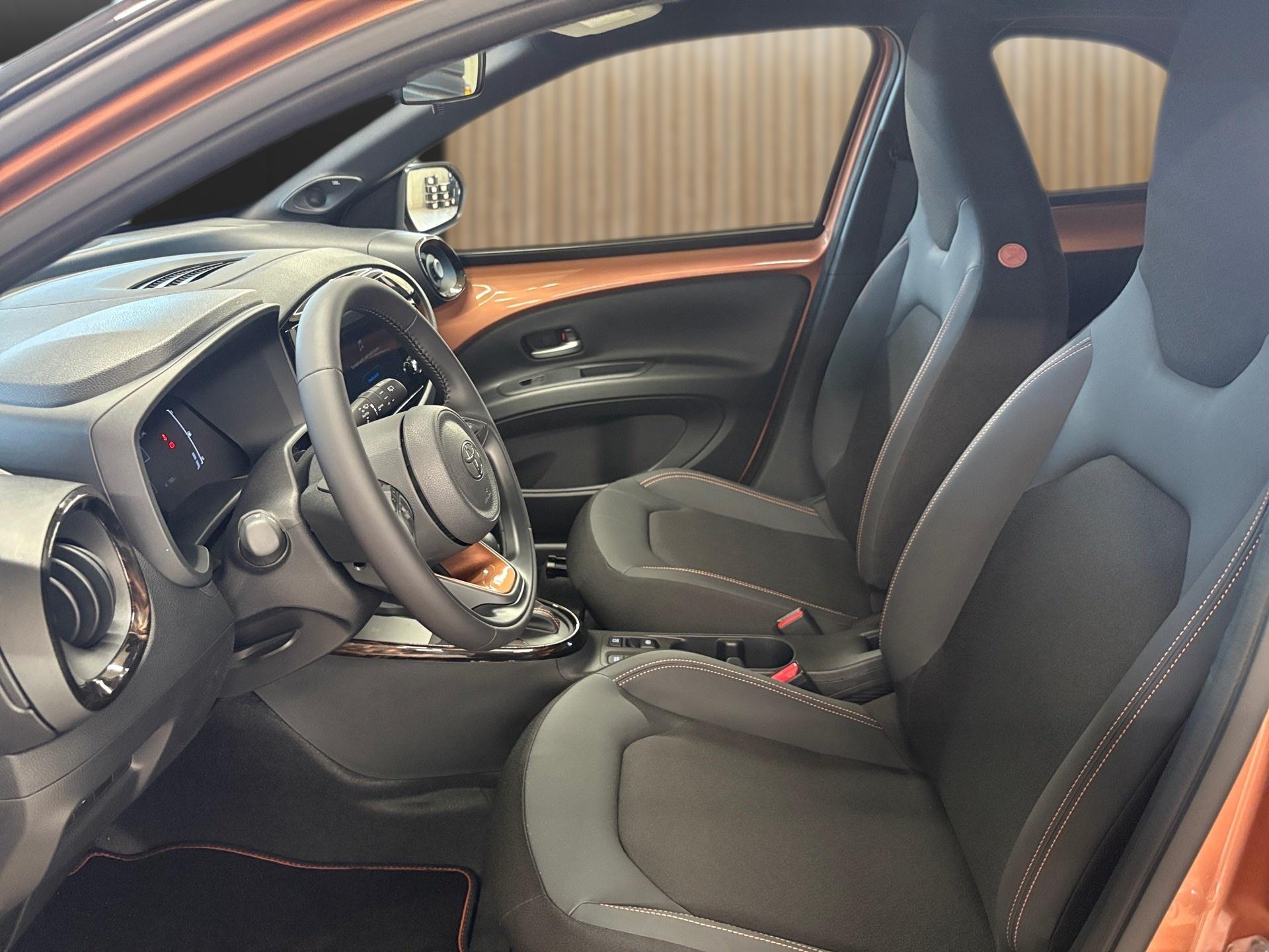 TOYOTA Aygo X 1.5 VVT-i HSD Style-image-10