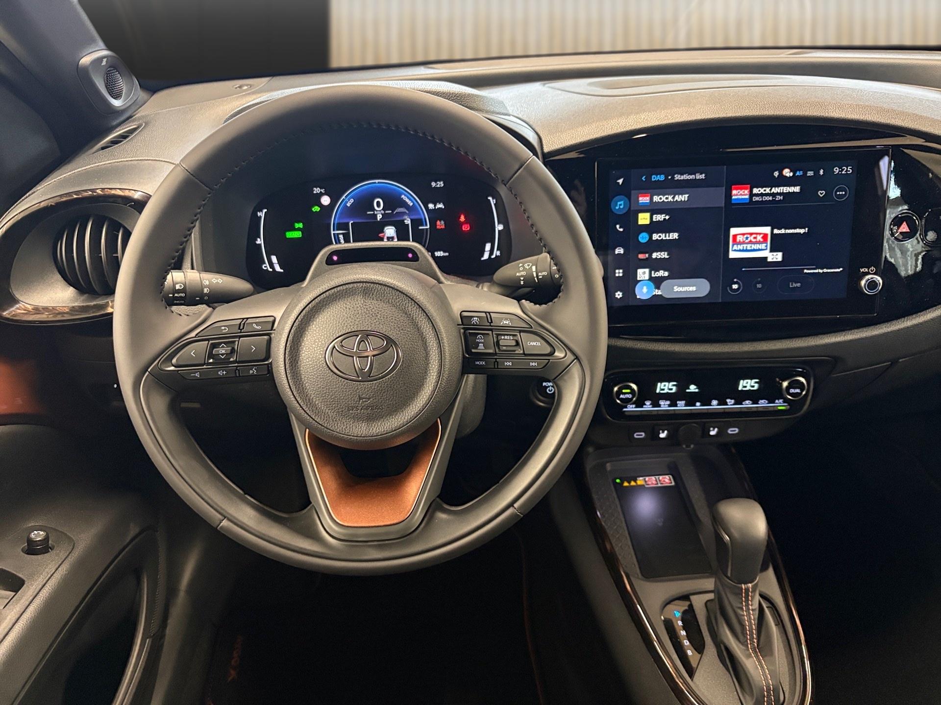 TOYOTA Aygo X 1.5 Style e-CVT-image-11
