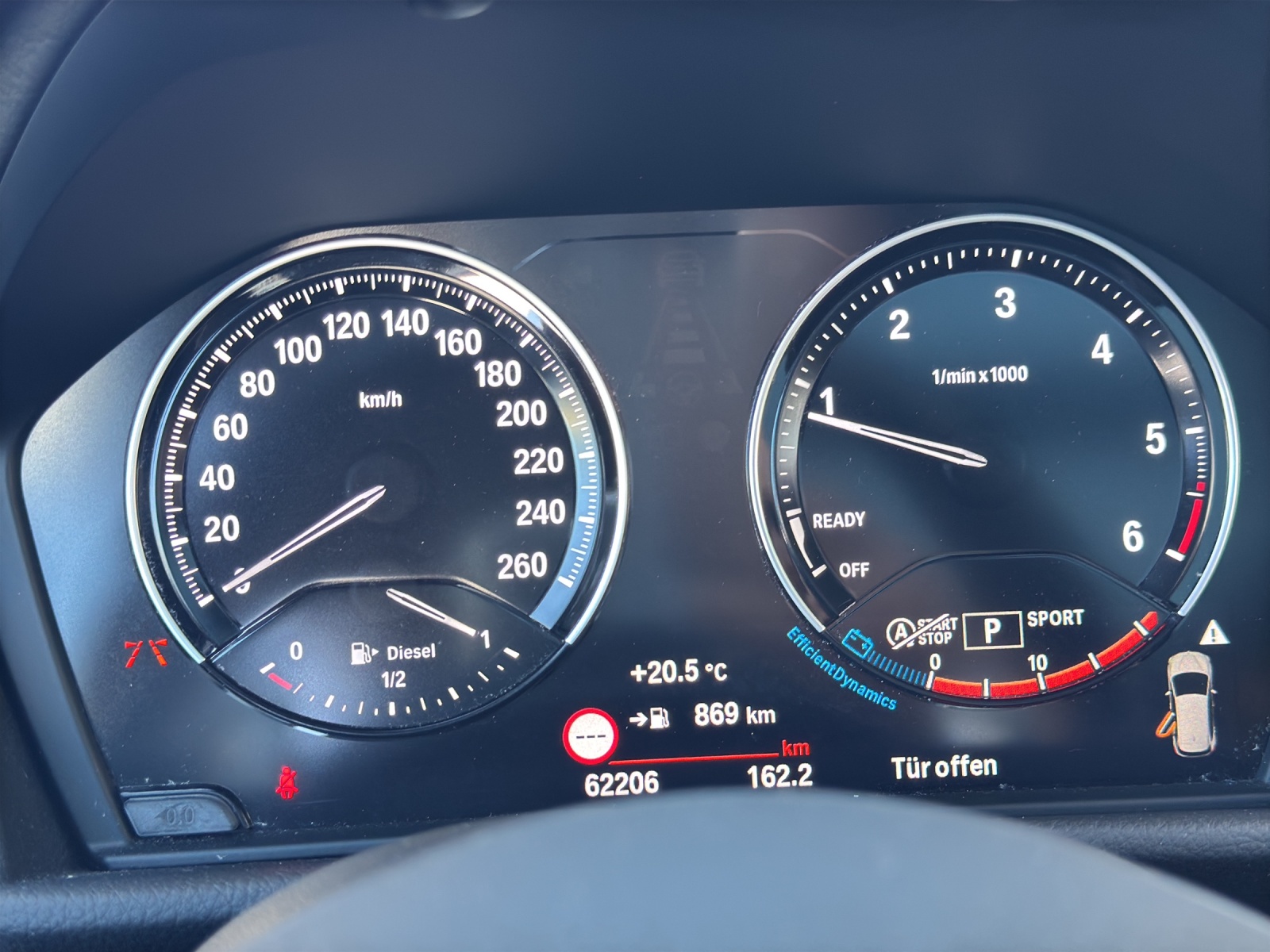 BMW 218d xDrive Active Tourer MODELL SPORT LINE-image-11