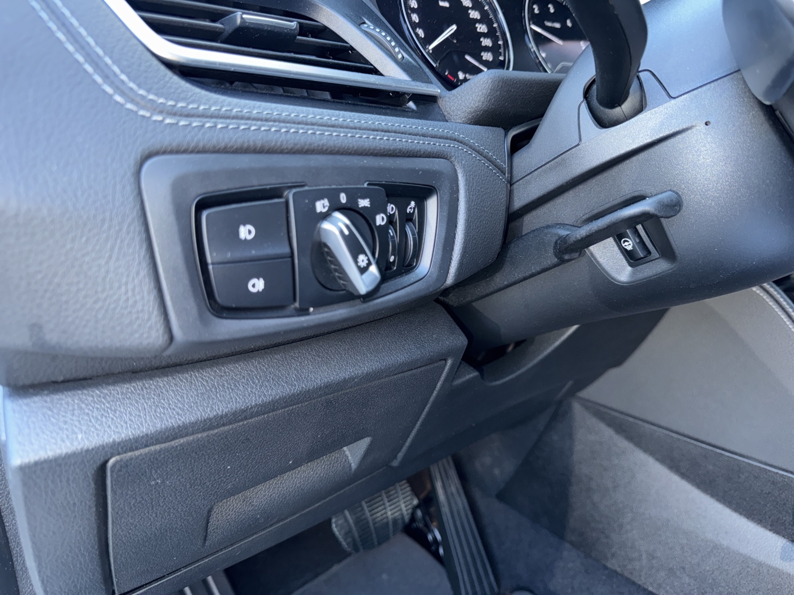 BMW 218d xDrive Active Tourer MODELL SPORT LINE-image-16
