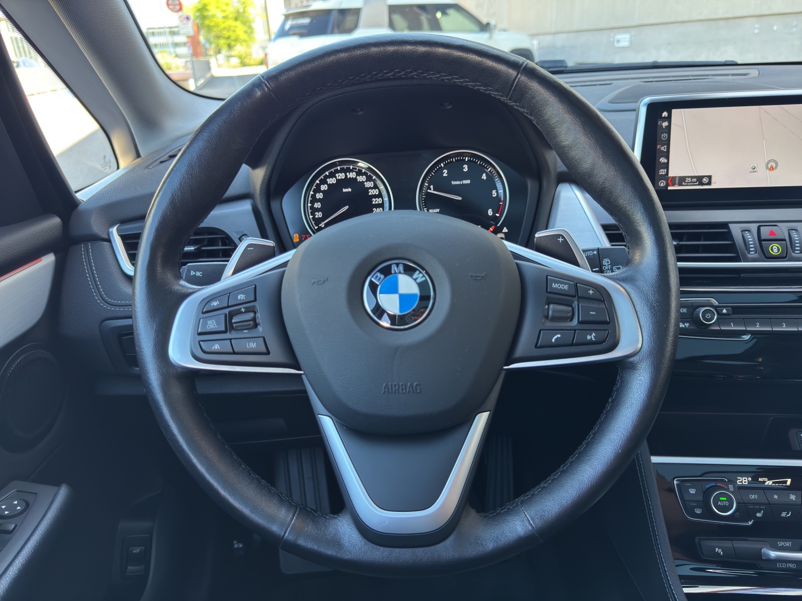 BMW 218d xDrive Active Tourer MODELL SPORT LINE-image-10