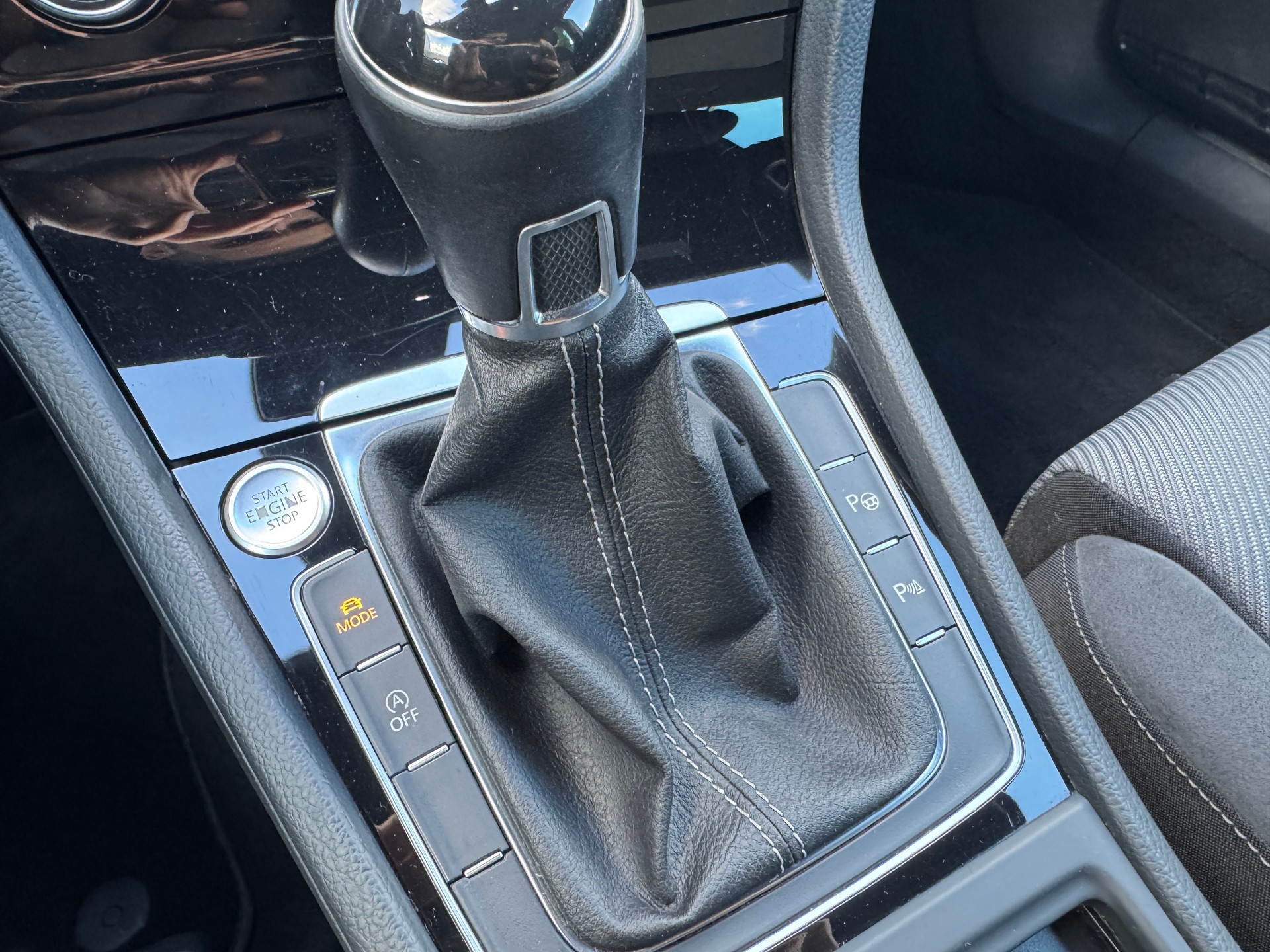 VW Golf 1.4 TSI R-Line Design-image-9