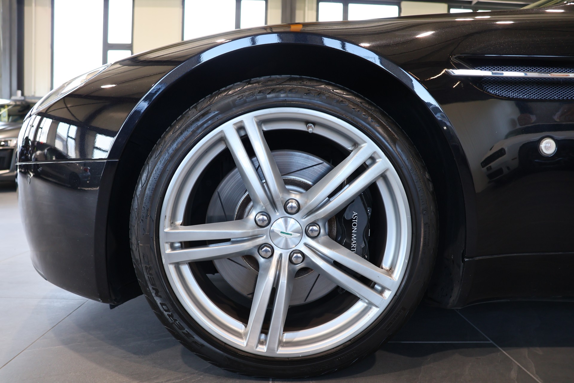 ASTON MARTIN V8 Vantage 4.7 Sportshift-image-5