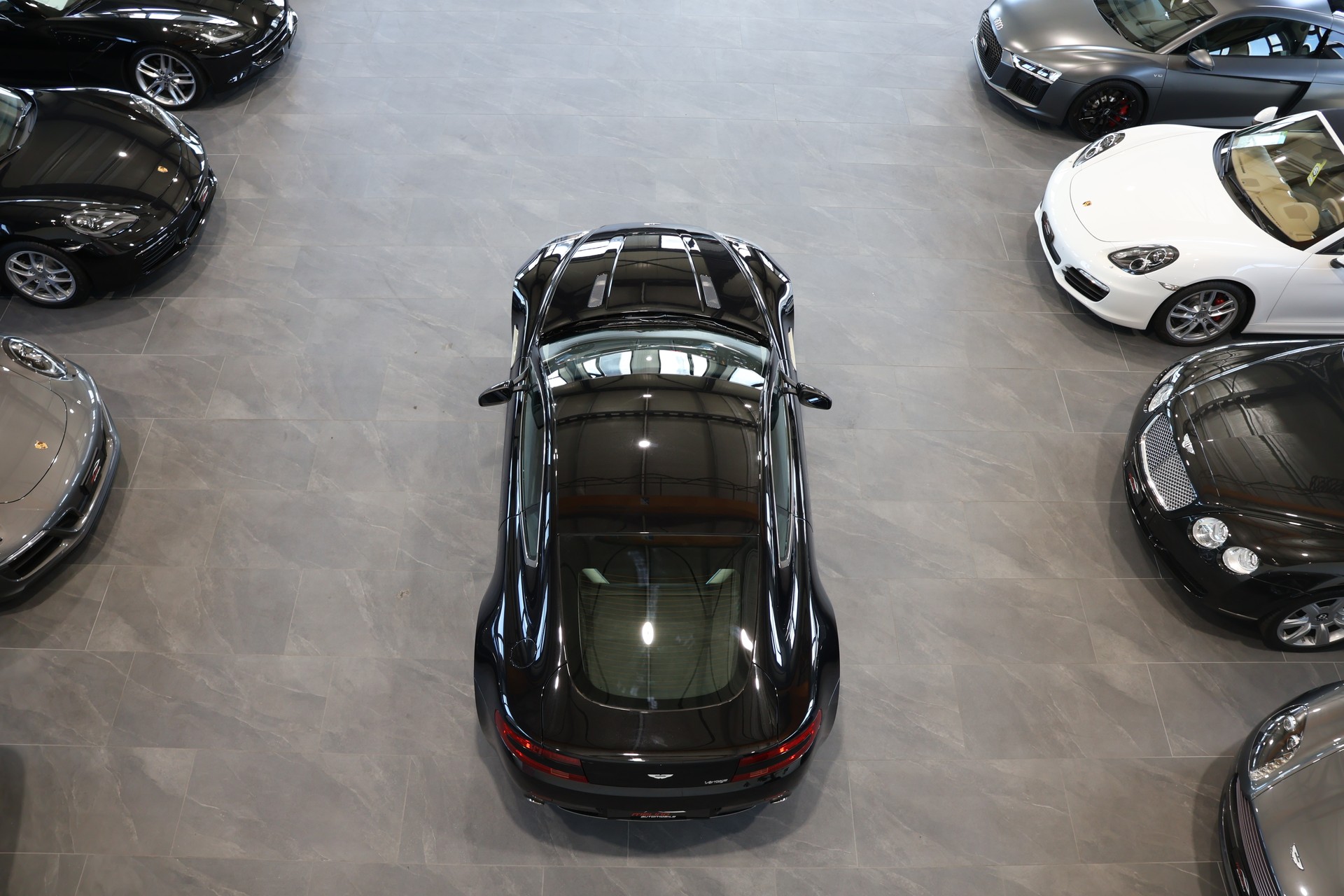 ASTON MARTIN V8 Vantage 4.7 Sportshift-image-7