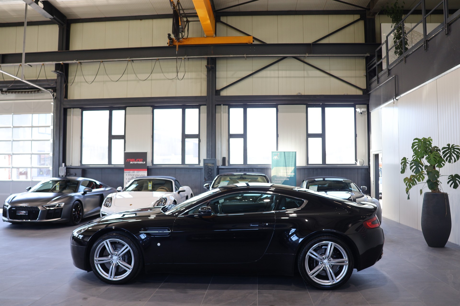 ASTON MARTIN V8 Vantage 4.7 Sportshift-image-4
