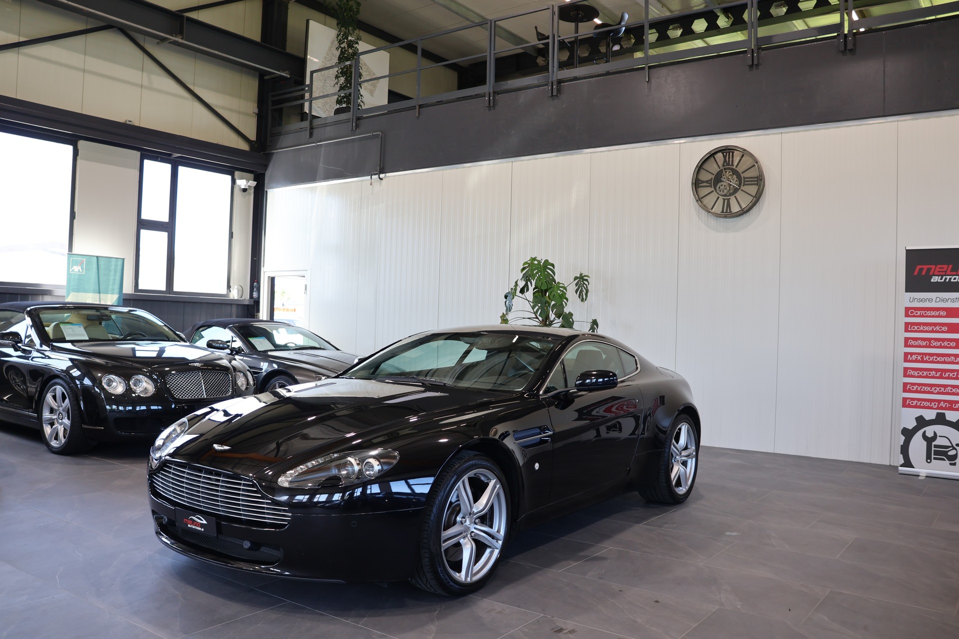 ASTON MARTIN V8 Vantage 4.7 Sportshift-image-1