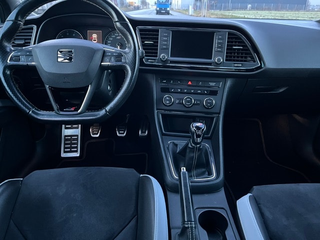 SEAT Leon 2.0 TSI Cupra 290-image-15