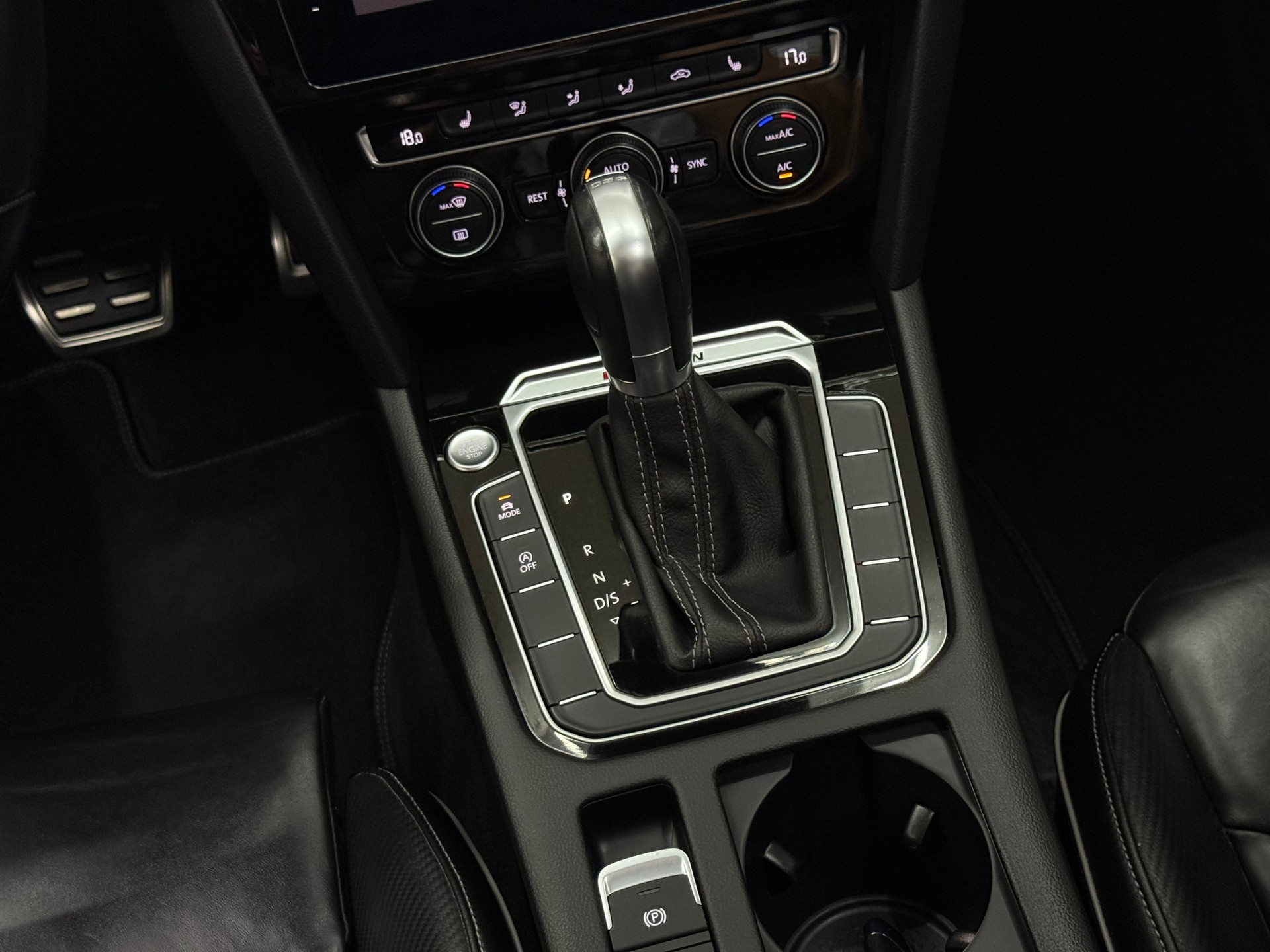 VW Arteon 2.0 TSI BMT R-Line 4Motion DSG-image-14