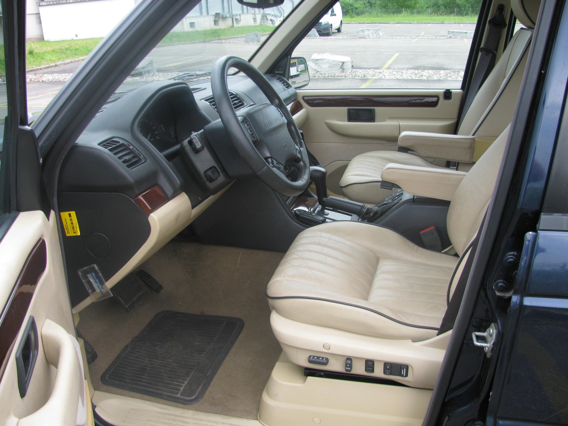 LAND ROVER Range Rover 4.6 HSE-image-5