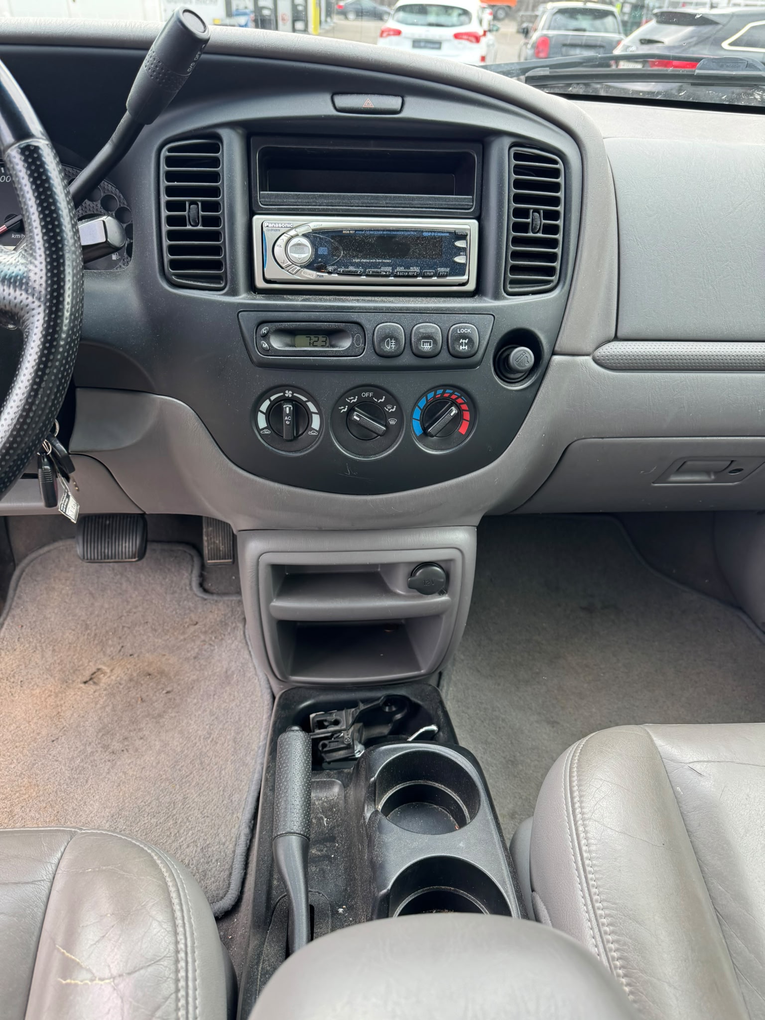 MAZDA Tribute 3.0 V6 Executive-image-11