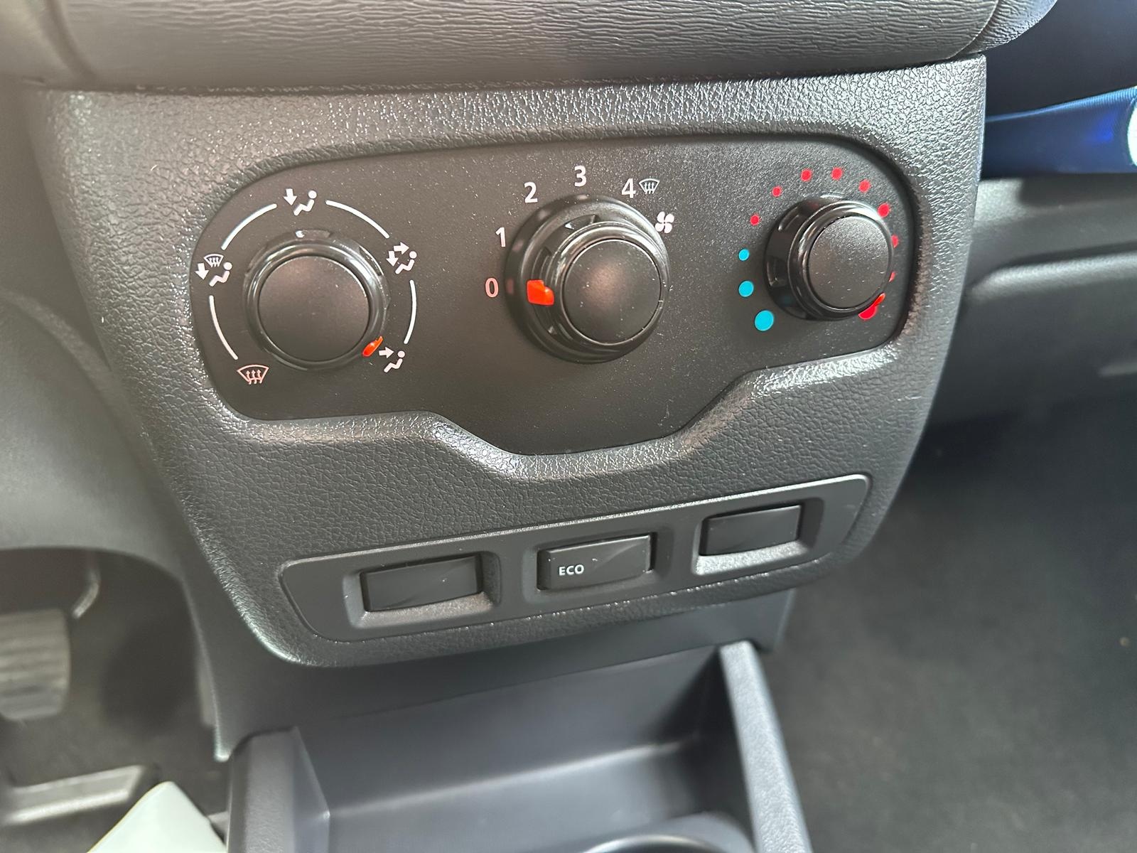 DACIA Dokker Van SCe 100 S&S Access-image-8