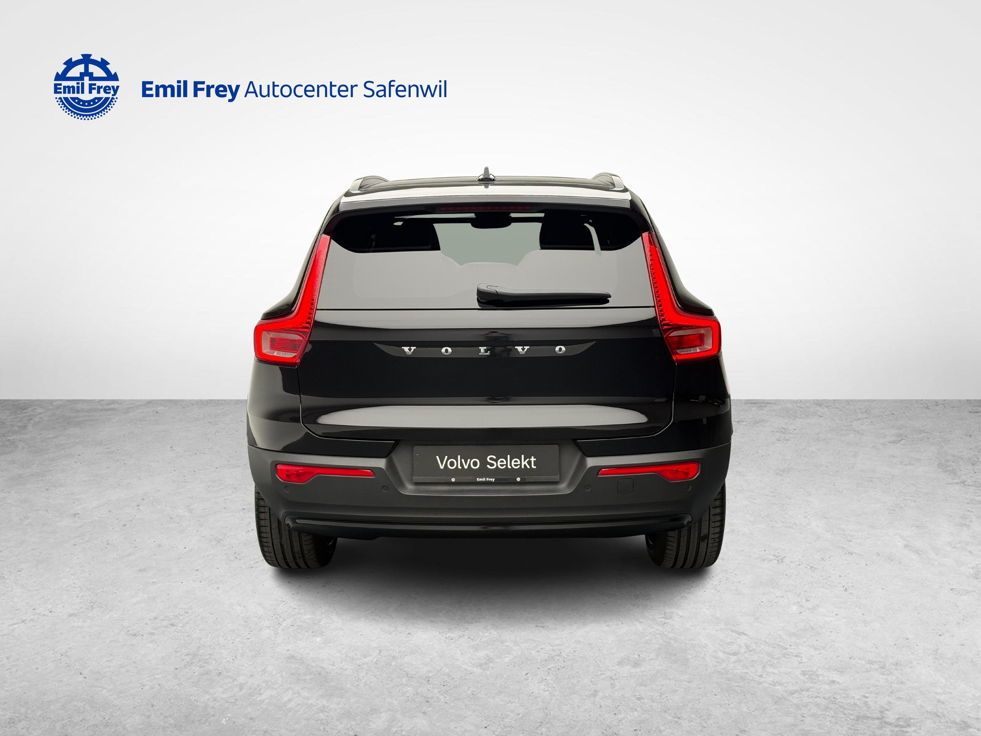 VOLVO XC40 P8 Twin R-Design AWD-image-3