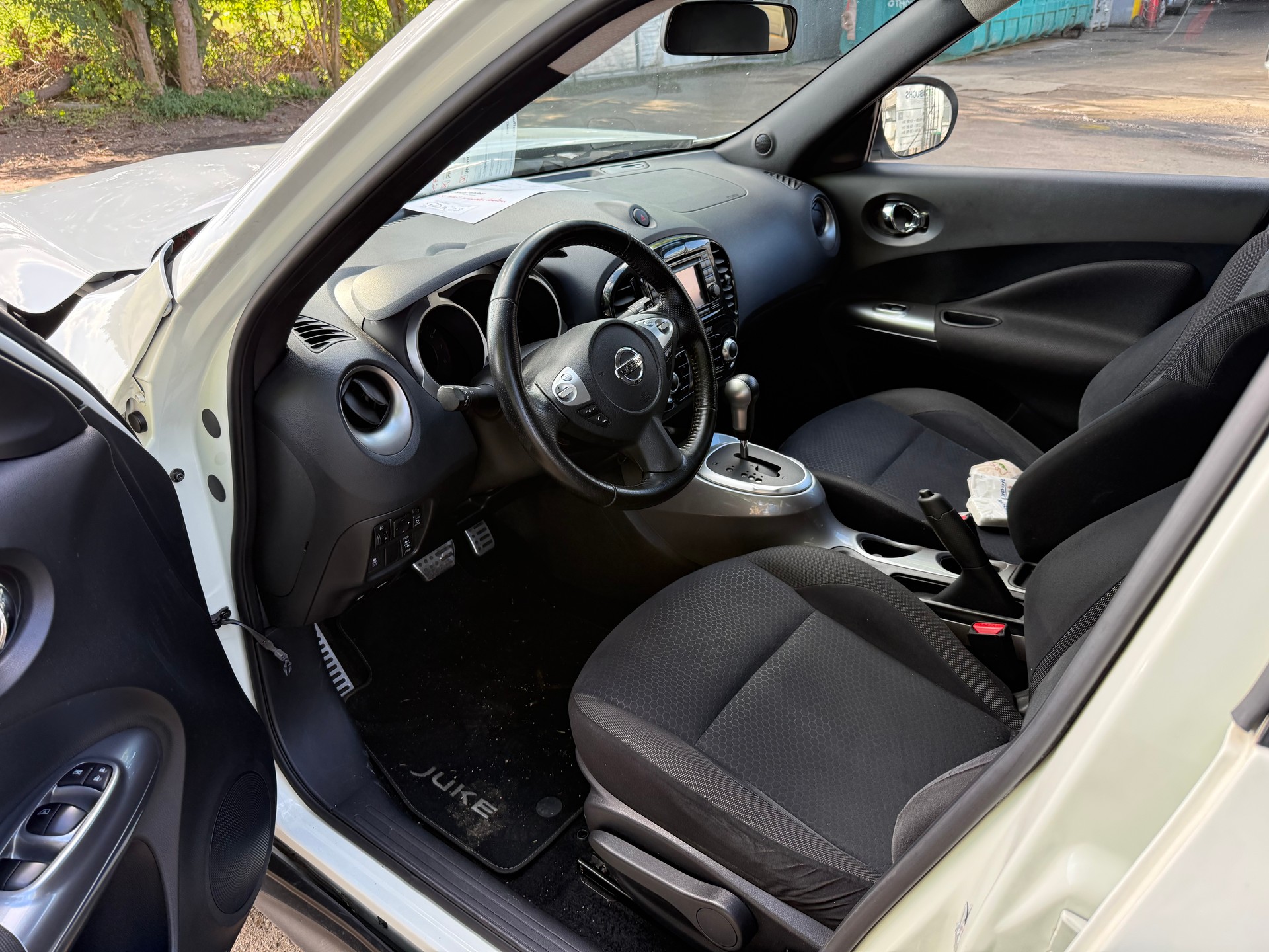 NISSAN Juke 1.6 DIG-T tekna 4x4 Xtronic M-CVT-image-10