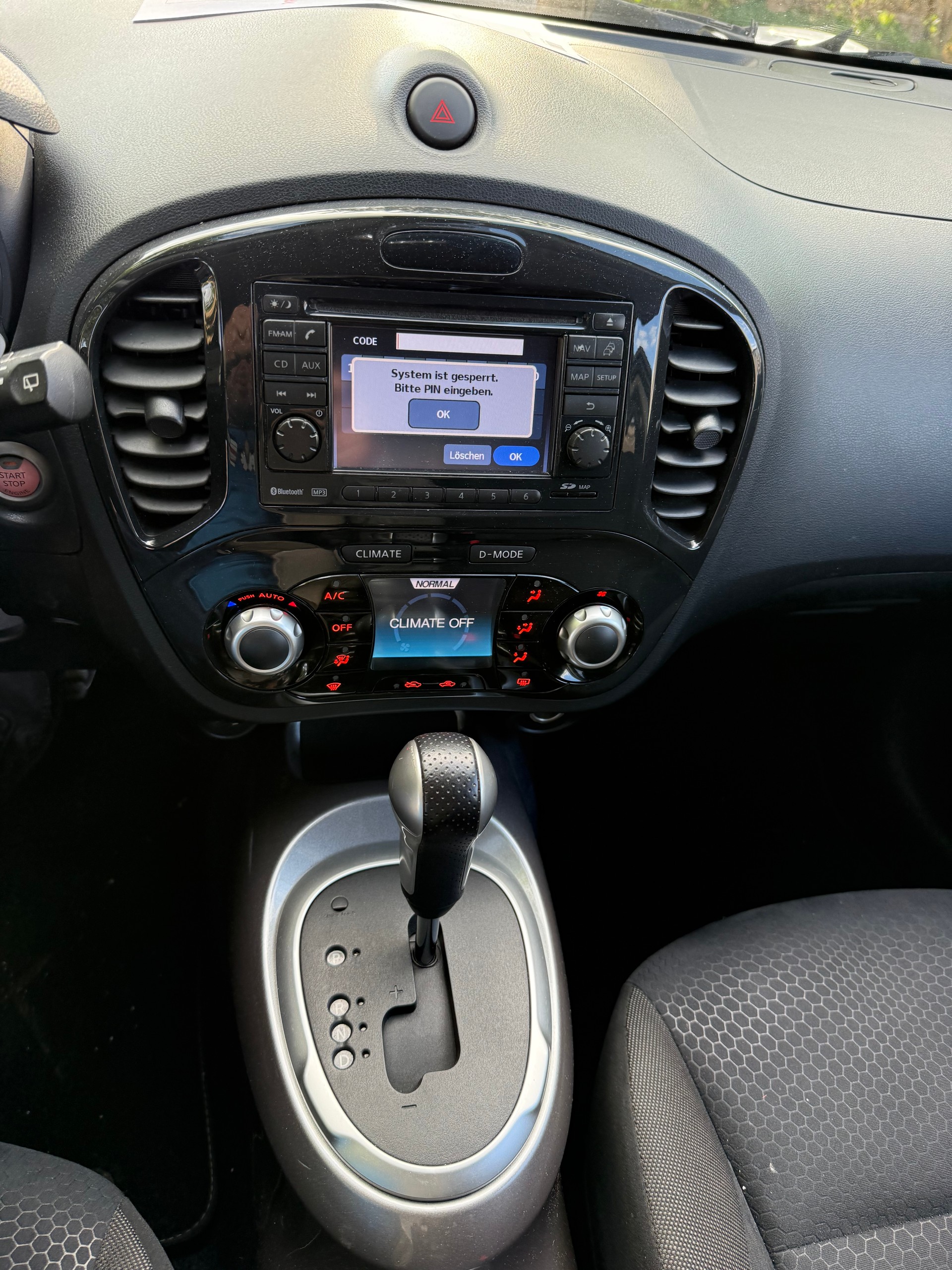 NISSAN Juke 1.6 DIG-T tekna 4x4 Xtronic M-CVT-image-12