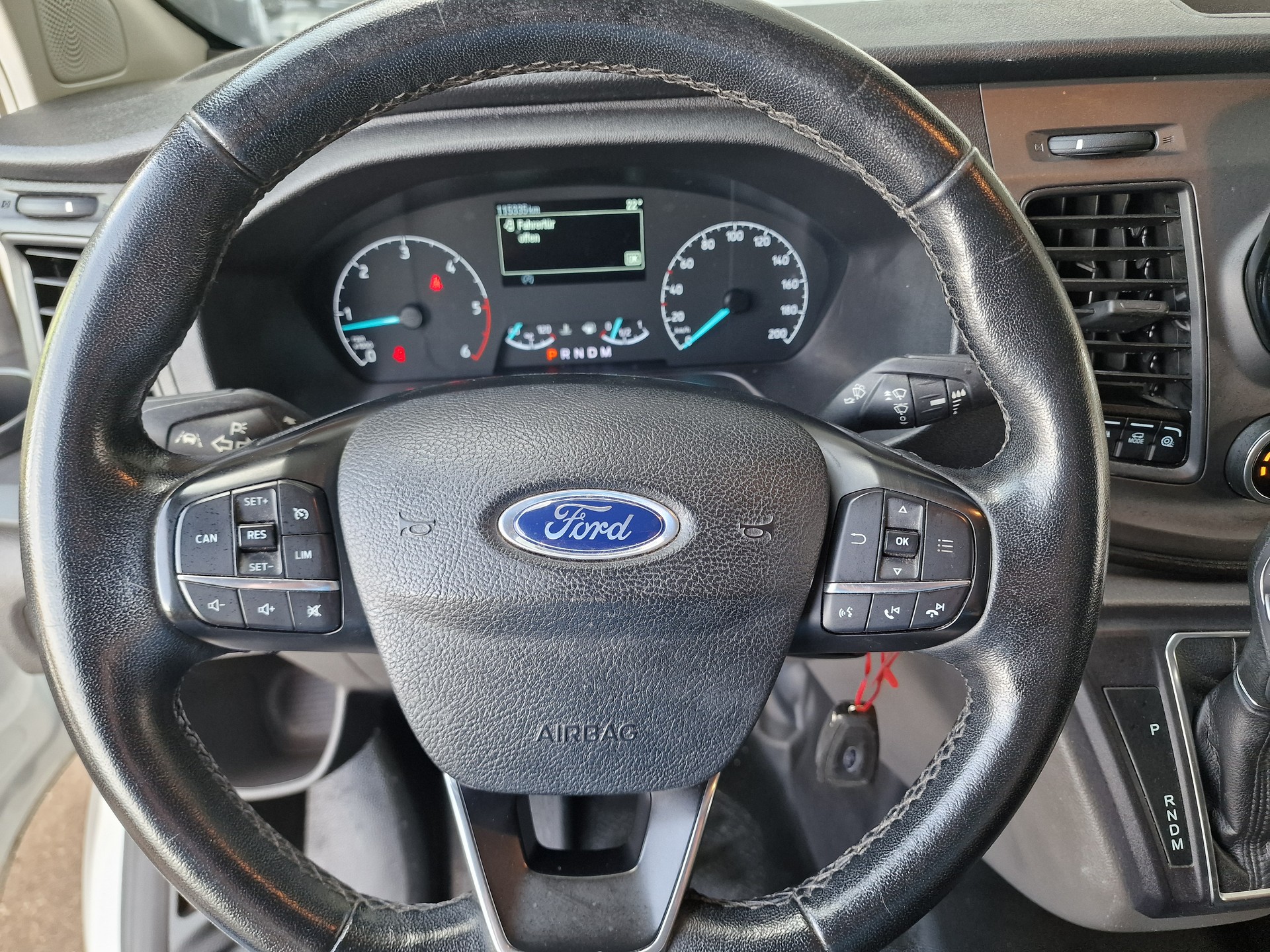 FORD Transit Custom Van 320 L2H1 Trend A 8x Rad Regaleinbau-image-14