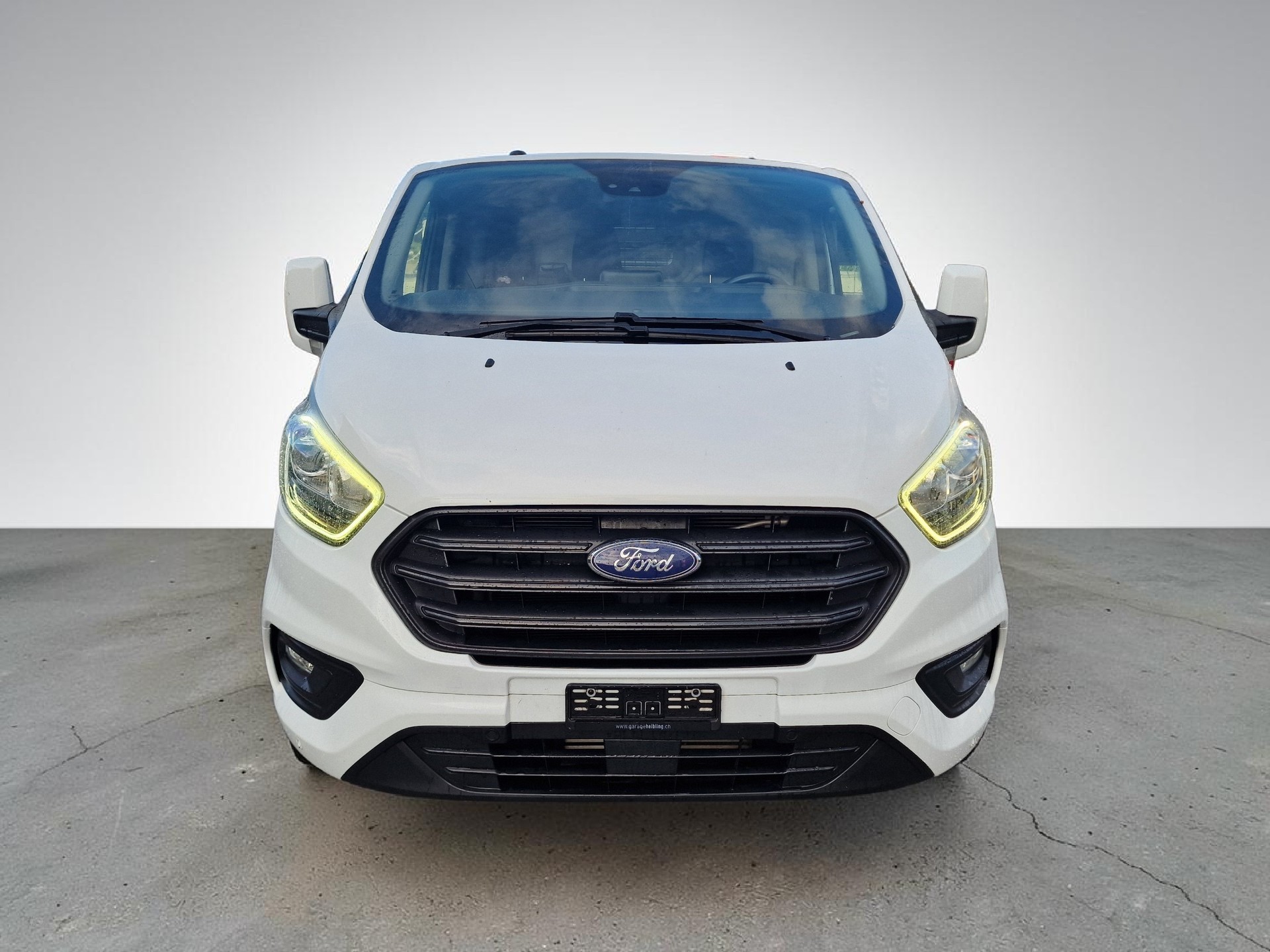 FORD Transit Custom Van 320 L2H1 Trend A 8x Rad Regaleinbau-showroom-element-1