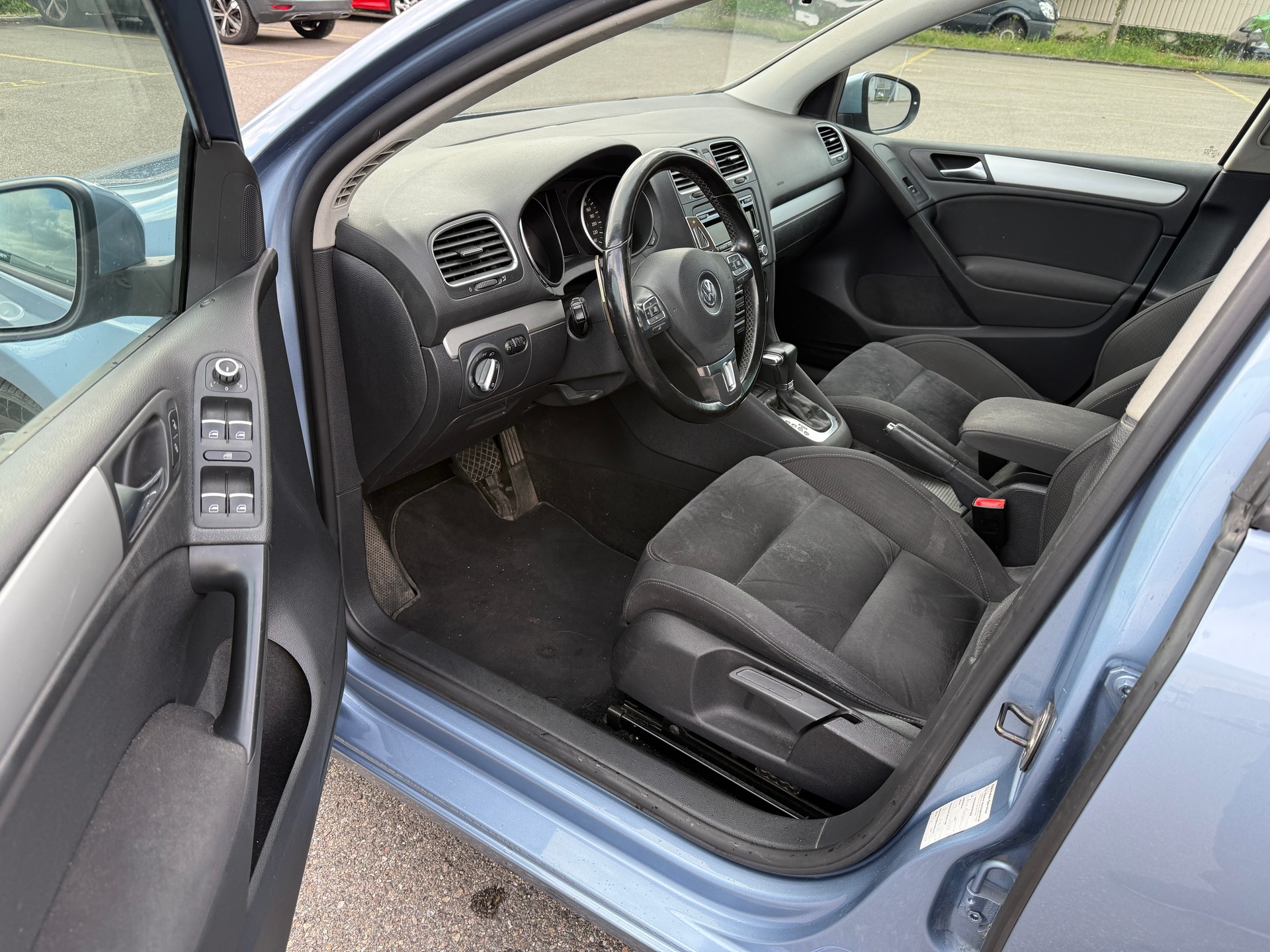 VW Golf 1.4 TSI Highline DSG-image-11