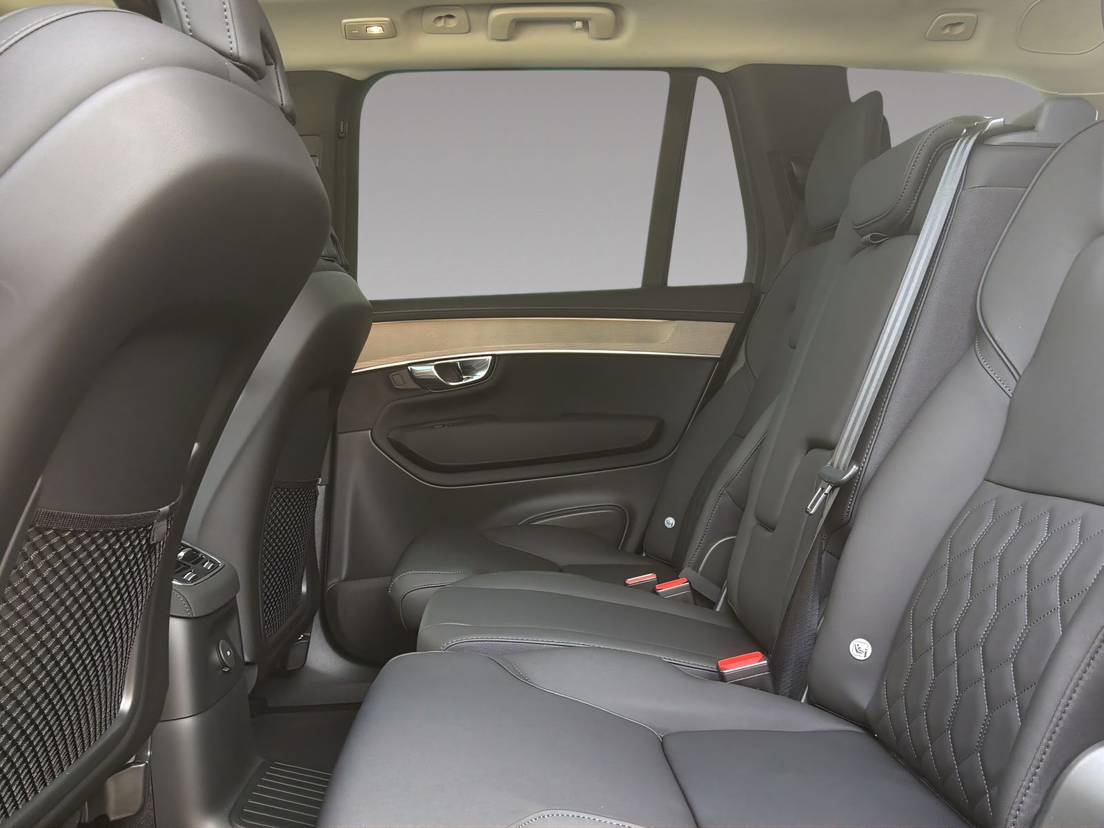 VOLVO XC90 T8 eAWD PluginHybrid Plus Dark Geartronic-image-16