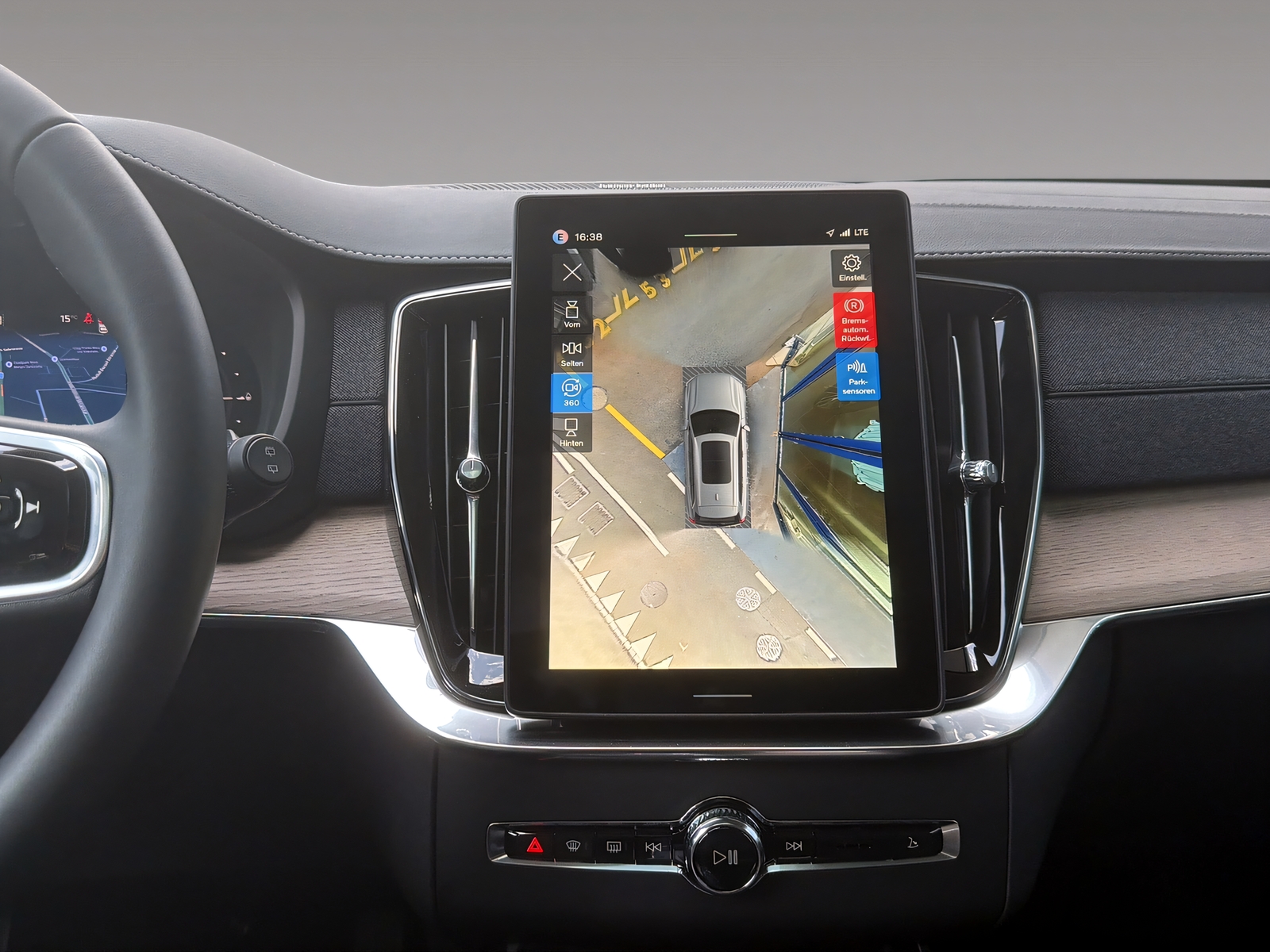 VOLVO XC90 T8 eAWD PluginHybrid Plus Dark Geartronic-image-13
