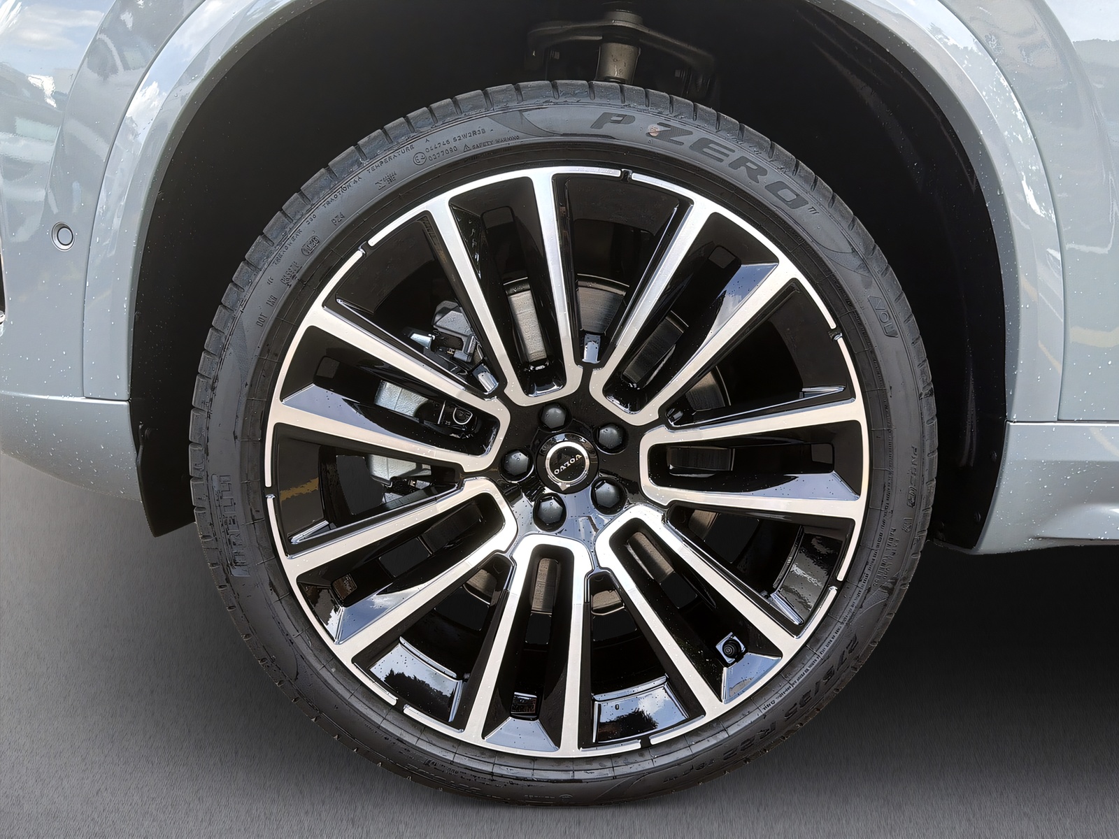 VOLVO XC90 T8 eAWD PluginHybrid Plus Dark Geartronic-image-6