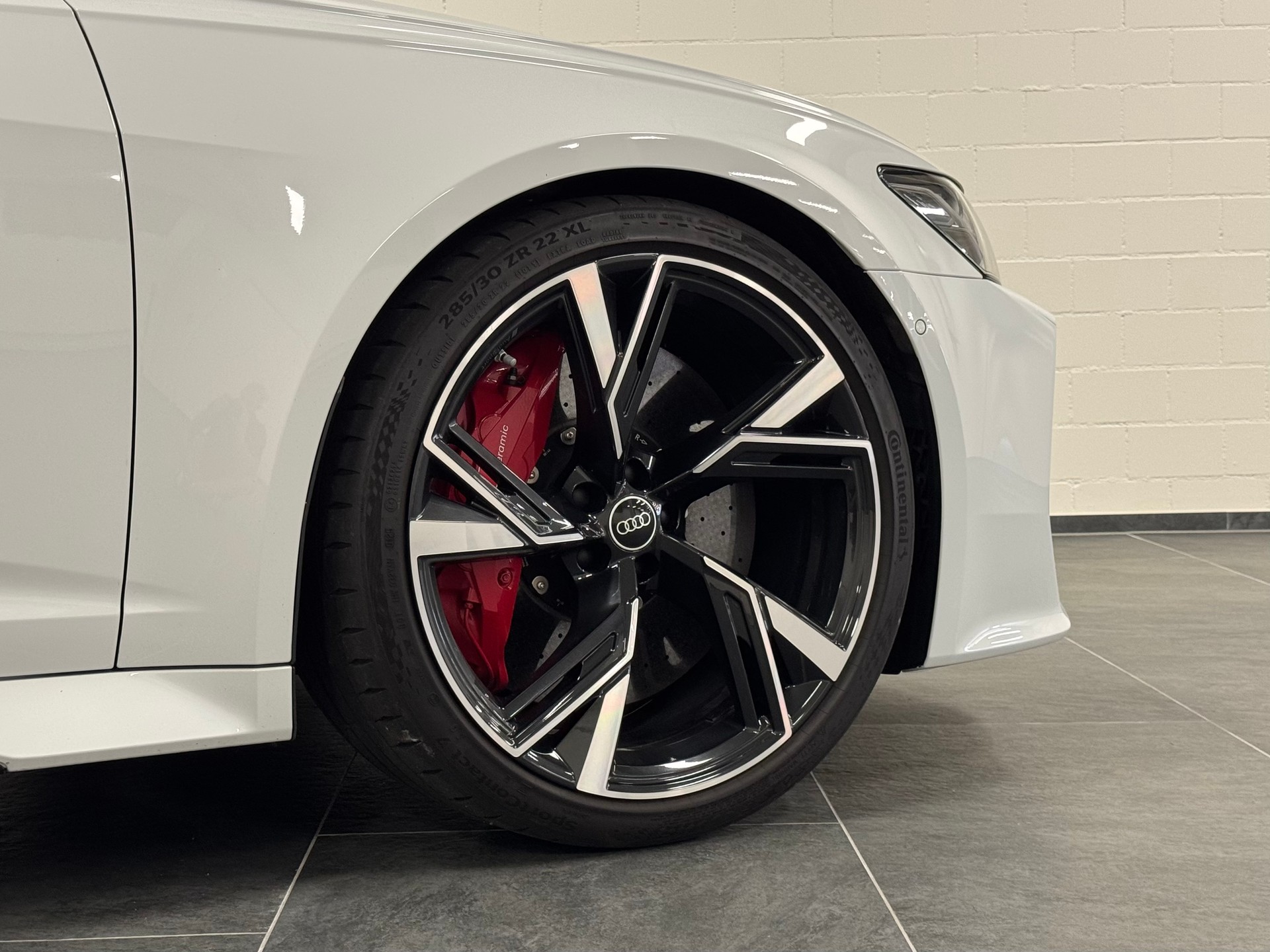 AUDI RS6 Avant 4.0 TFSI V8 quattro Keramikbremse / Sitzlüftung / Standheizung / B&O / AHK 2‘100kg-image-14