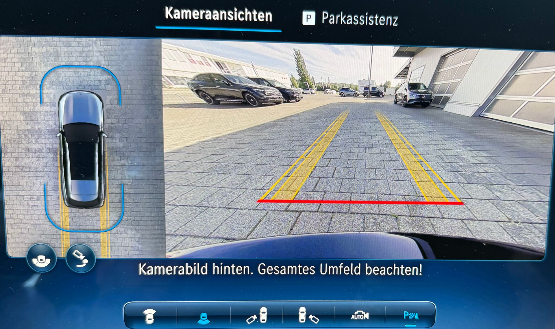 MERCEDES-BENZ E 220 d AMG Line T 4Matic 9G-Tronic-image-10
