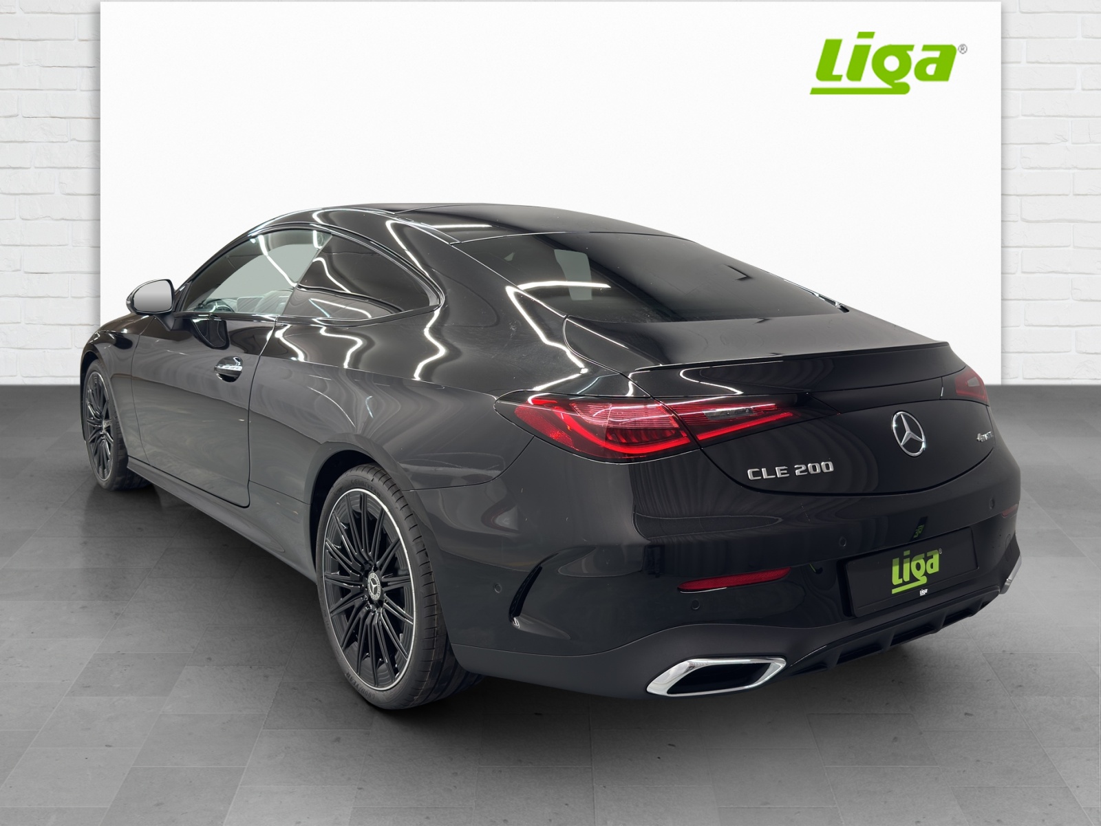 MERCEDES-BENZ CLE 200 AMG Line 4Matic Coupé-showroom-element-3