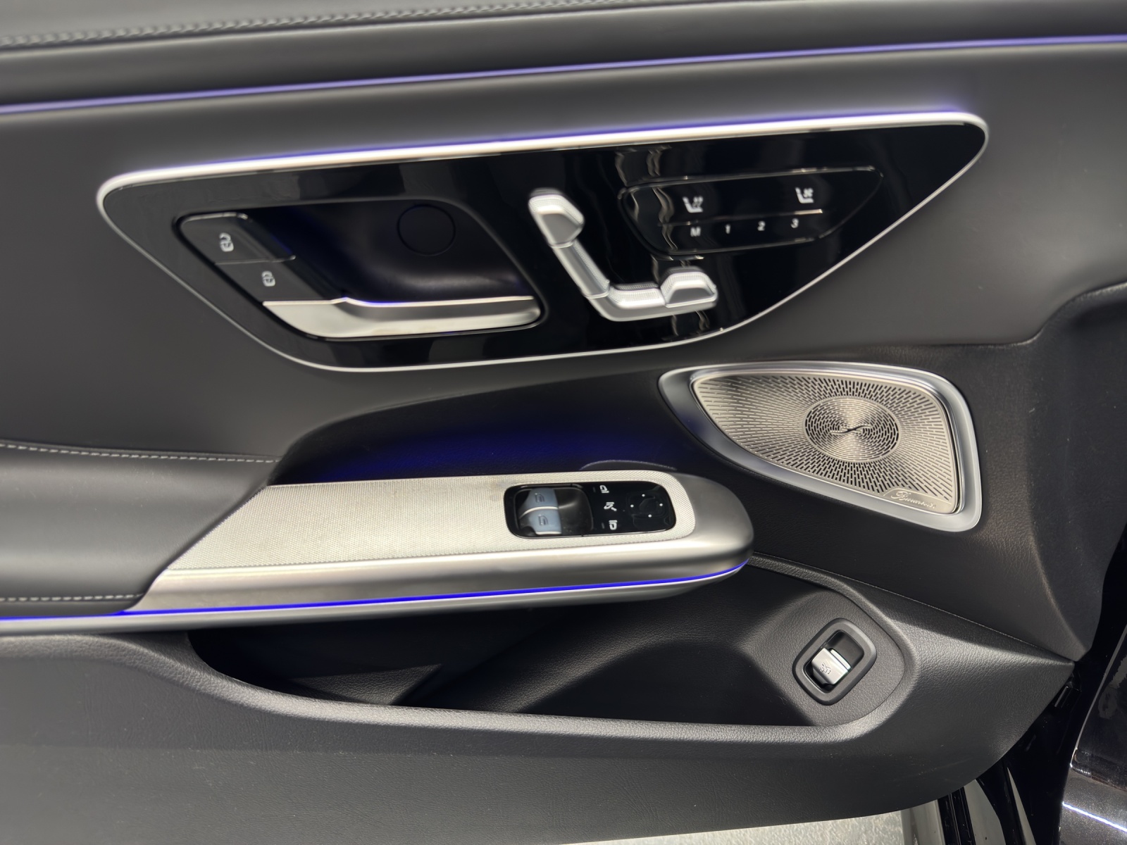 MERCEDES-BENZ CLE 200 AMG Line 4Matic Coupé-image-12