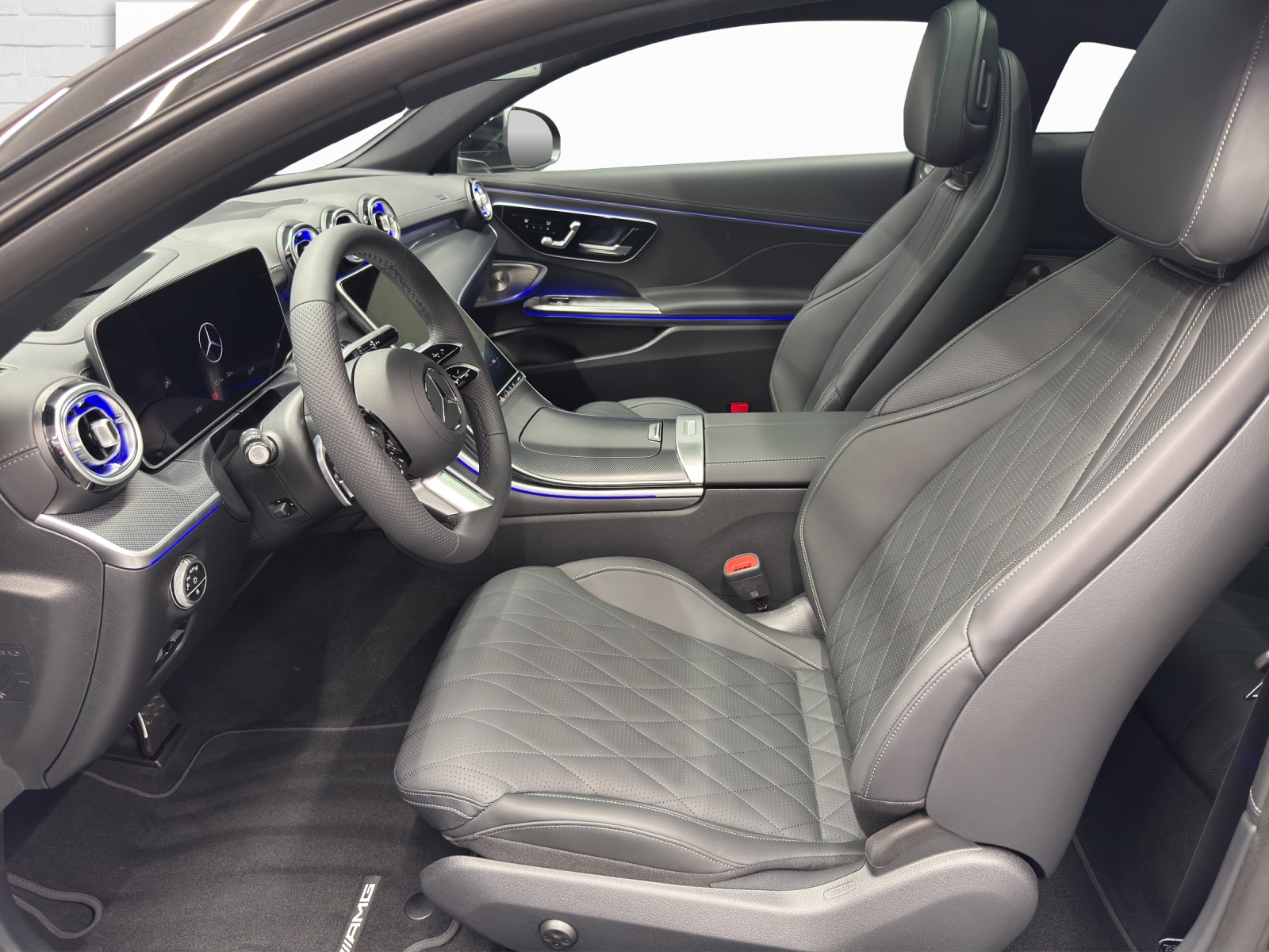 MERCEDES-BENZ CLE 200 AMG Line 4Matic Coupé-image-6