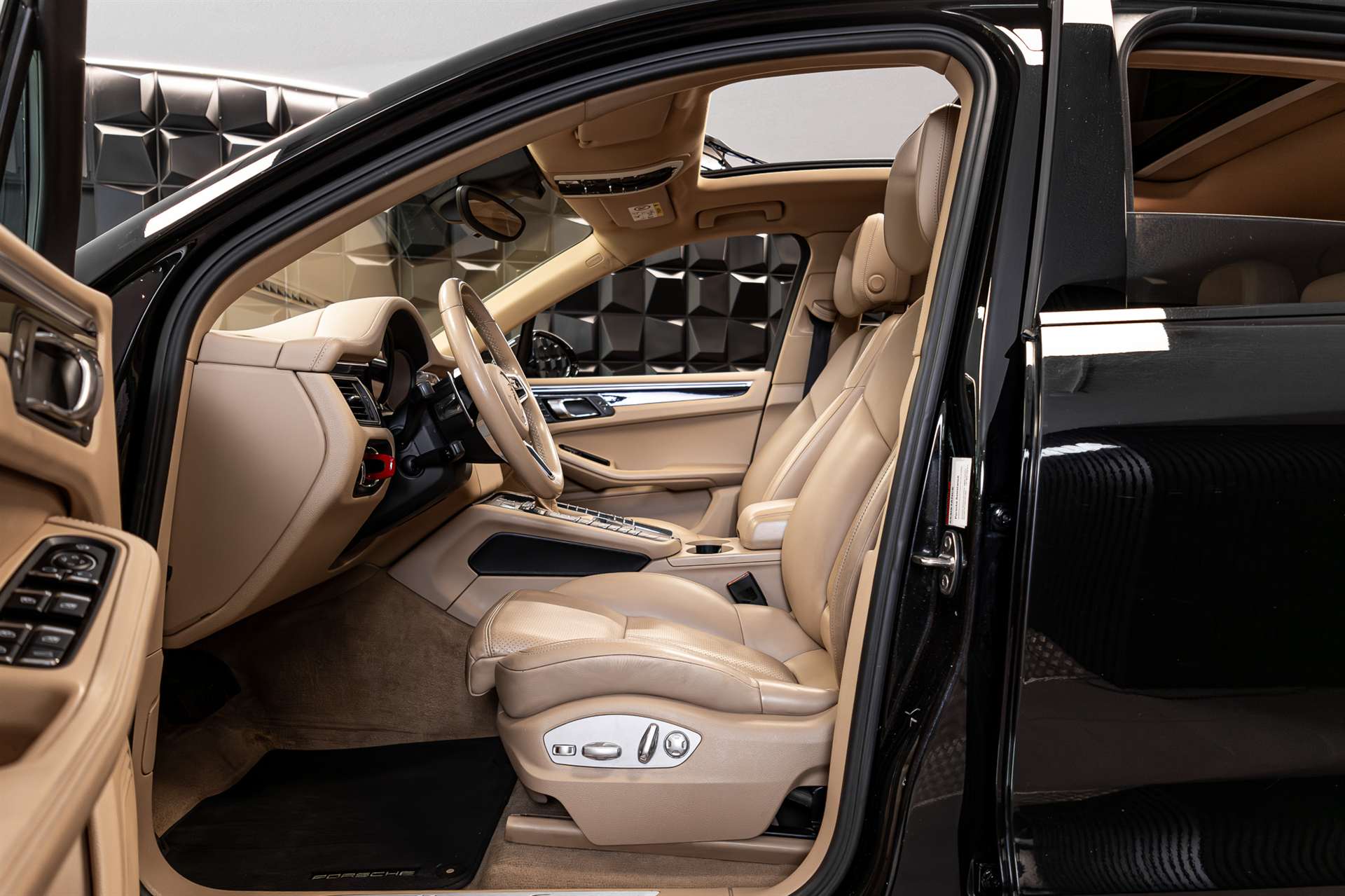PORSCHE Macan S PDK-image-11