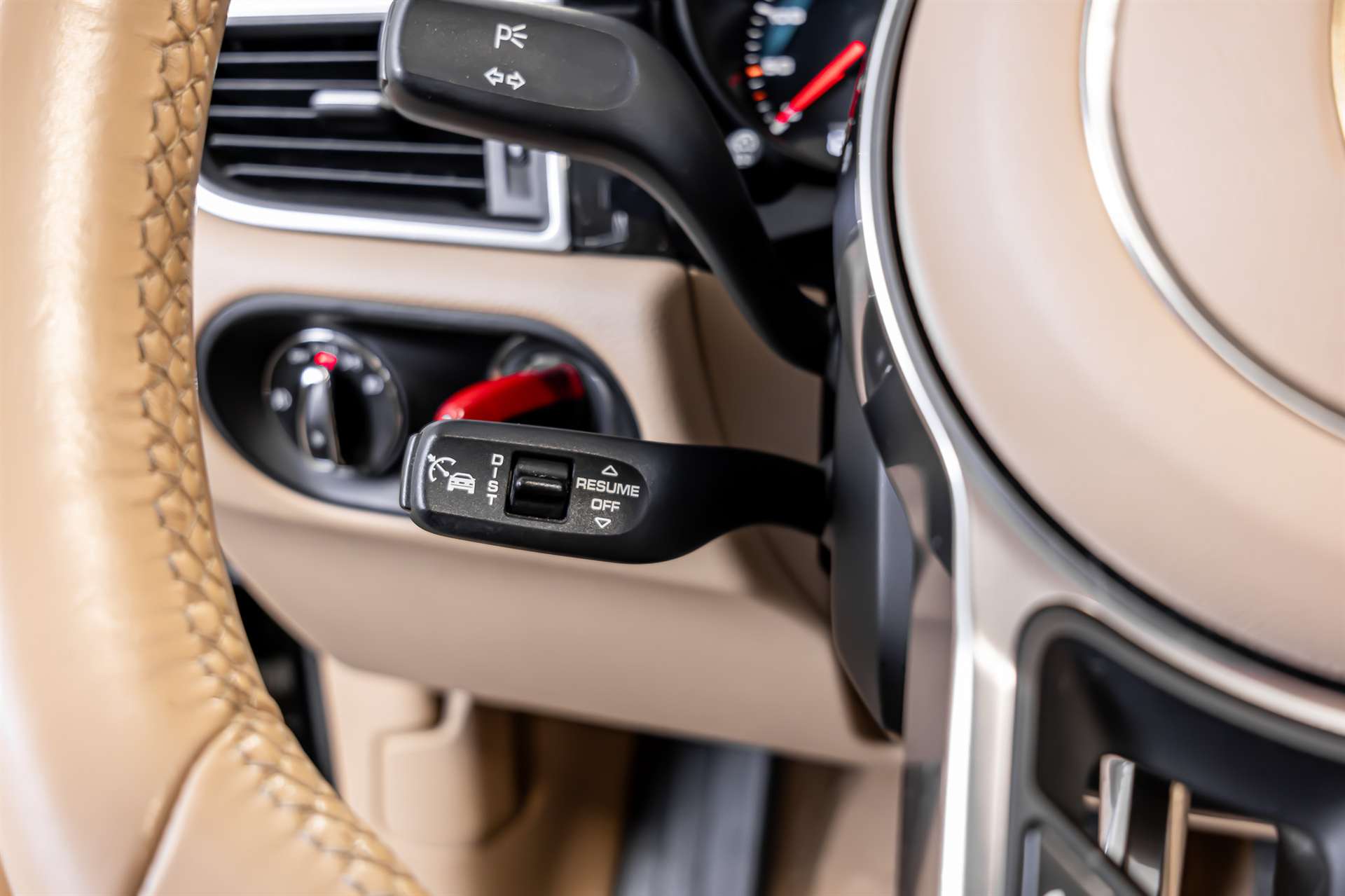 PORSCHE Macan S PDK-image-9