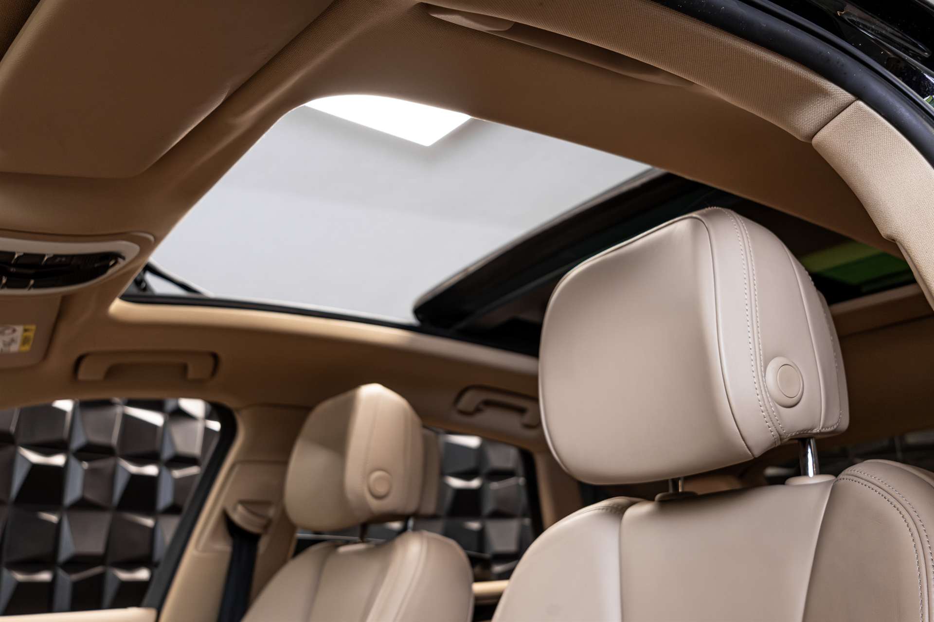 PORSCHE Macan S PDK-image-15