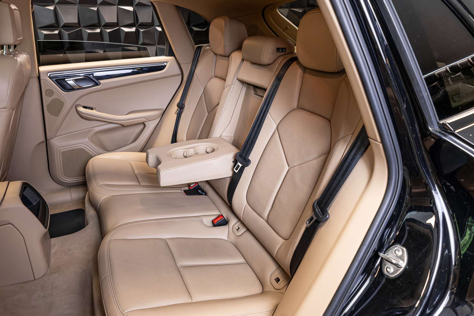 PORSCHE Macan S PDK-image-22
