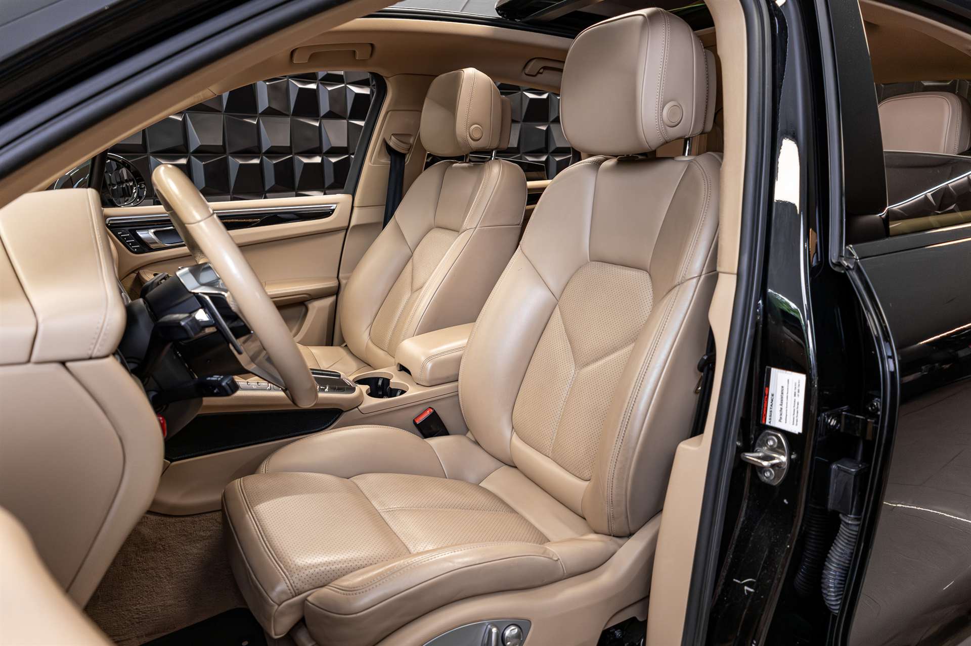 PORSCHE Macan S PDK-image-14