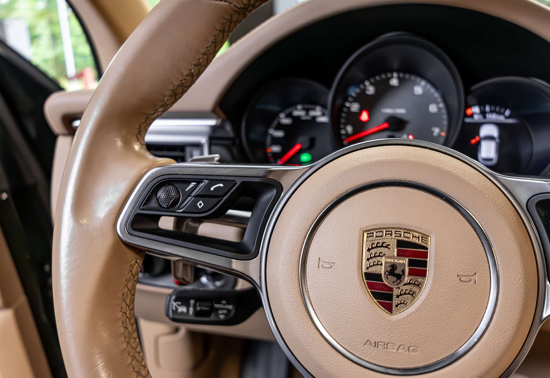 PORSCHE Macan S PDK-image-8