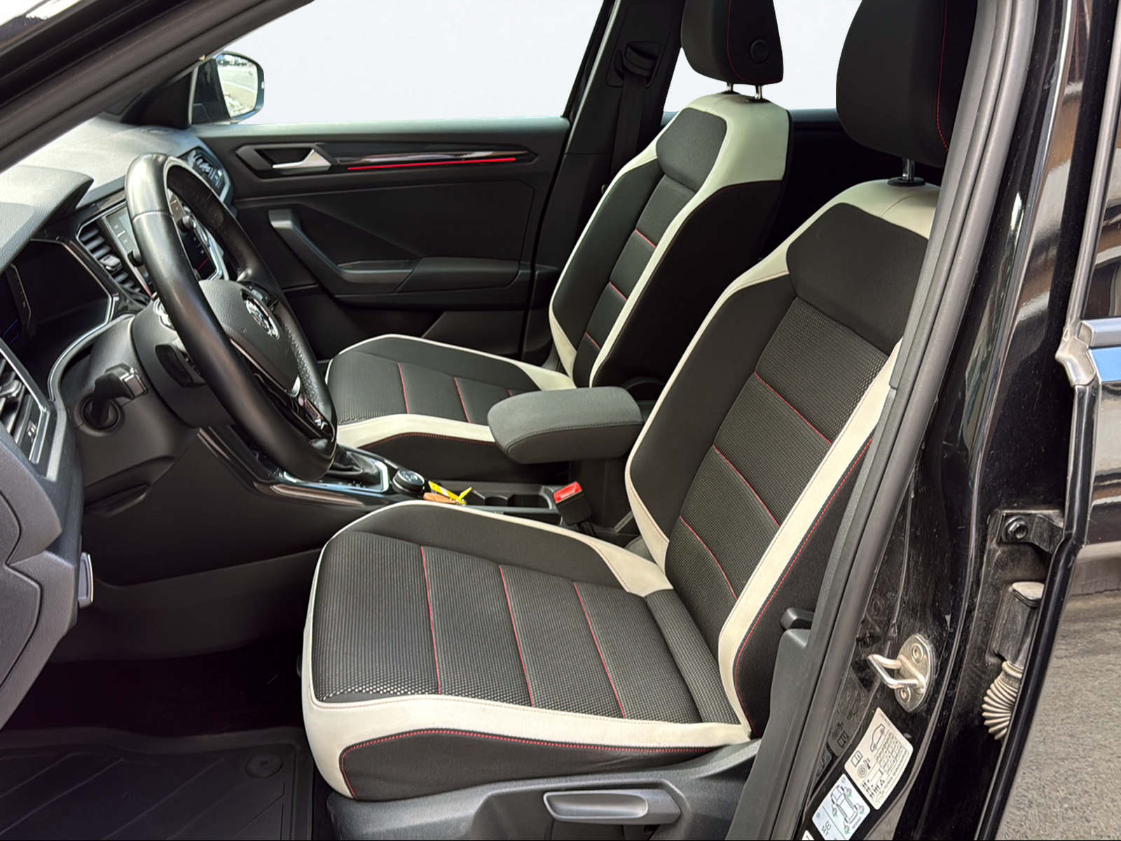 VW T-Roc 2.0 TDI SCR Sport DSG 4Motion-image-9