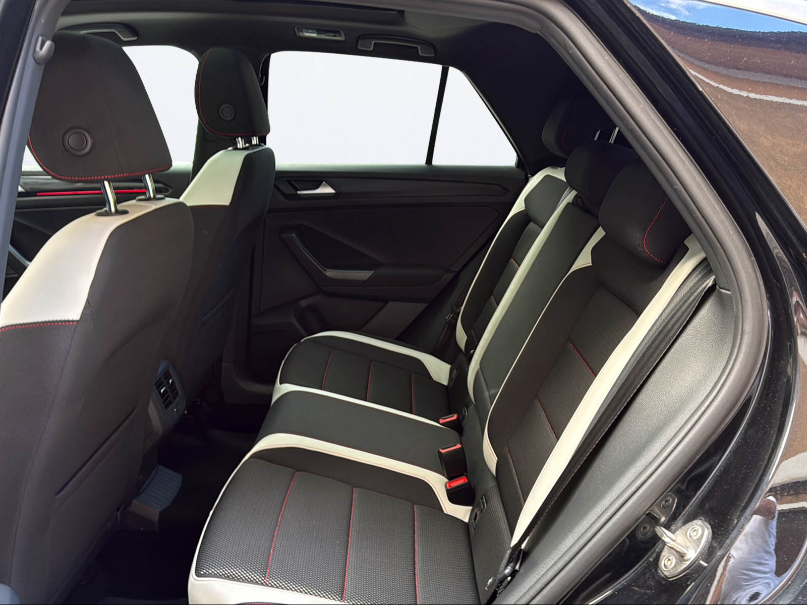 VW T-Roc 2.0 TDI SCR Sport DSG 4Motion-image-13